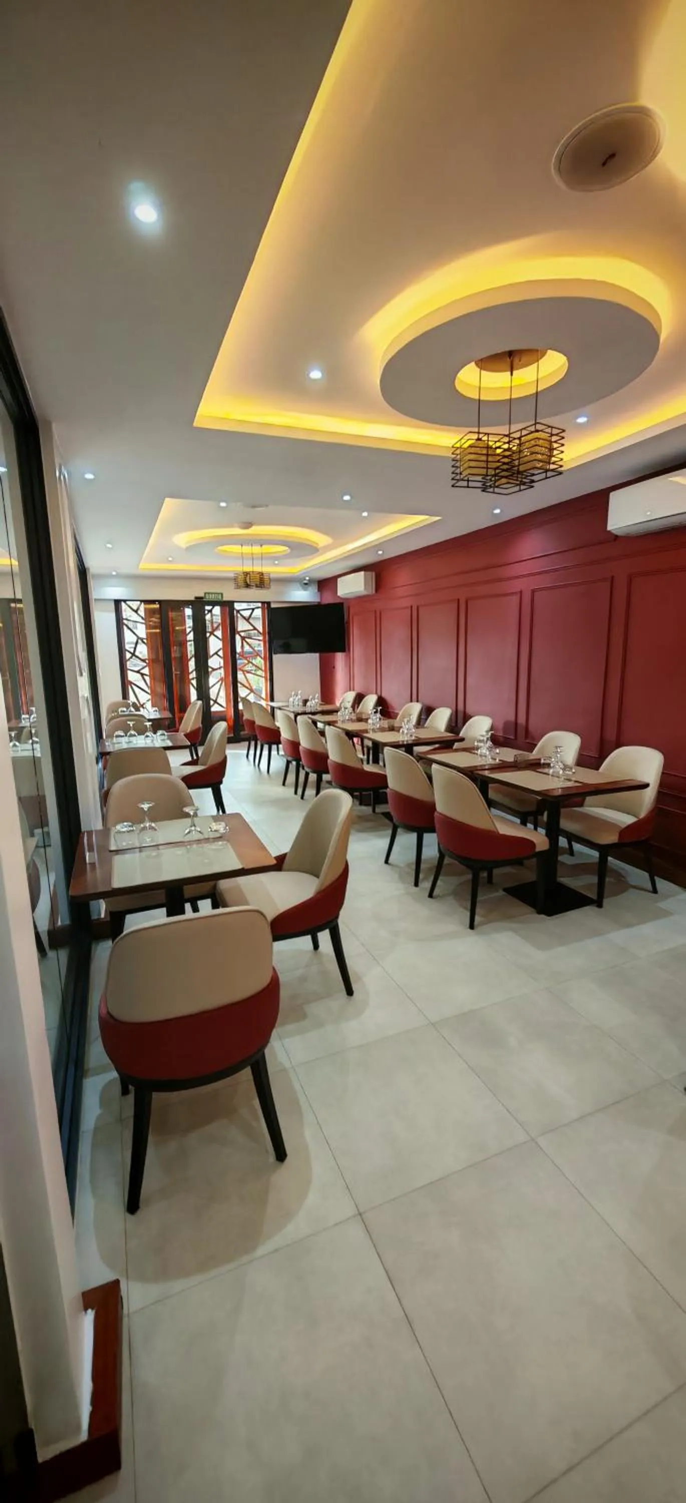 Restaurant/places to eat in Le Feto