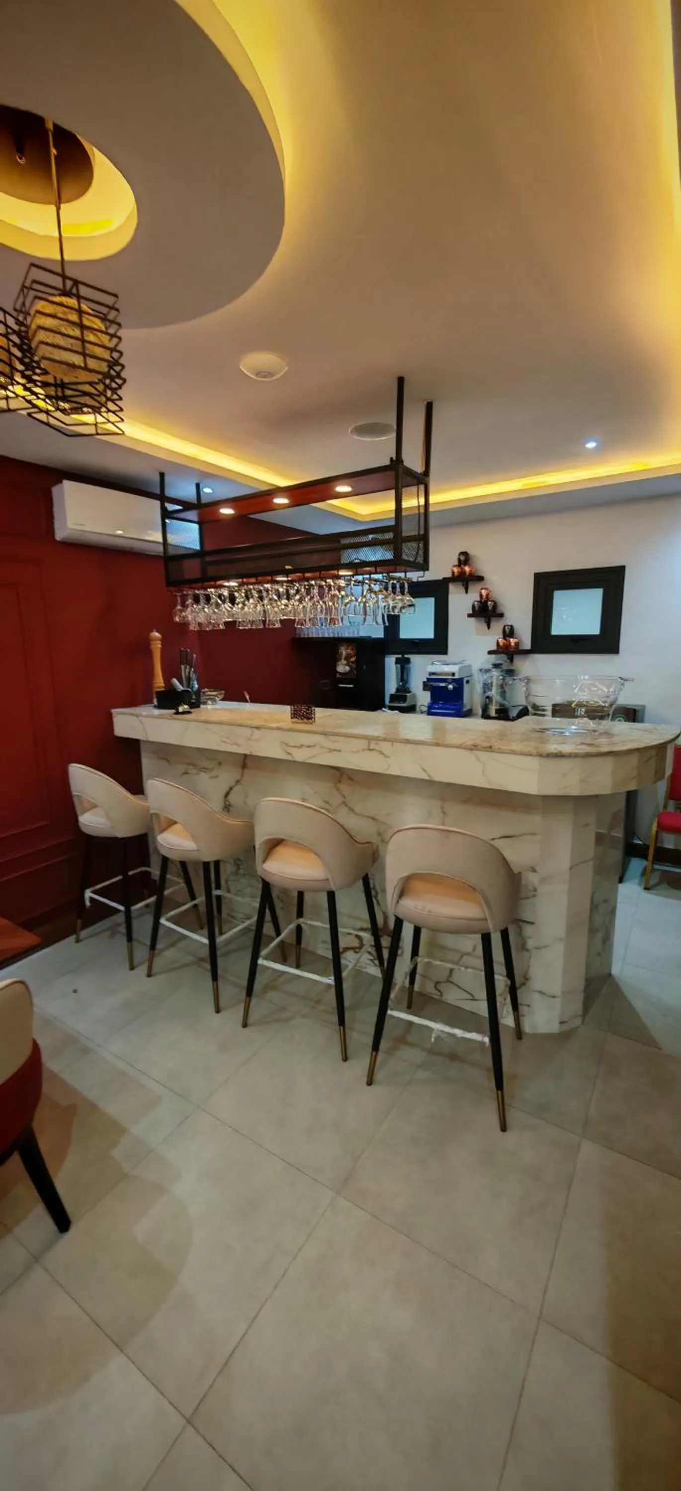 Restaurant/places to eat in Le Feto