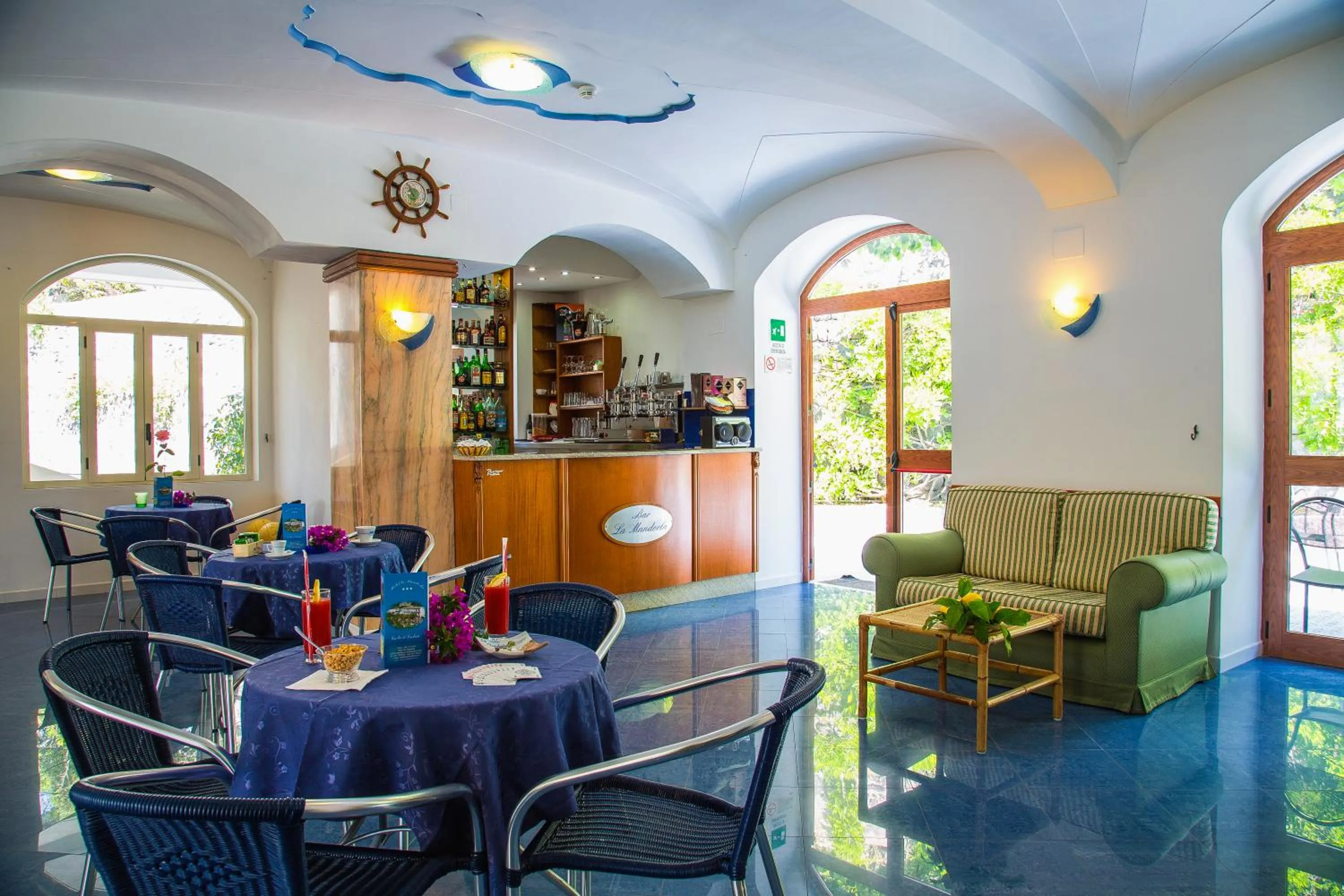 Lounge or bar in Hotel La Mandorla