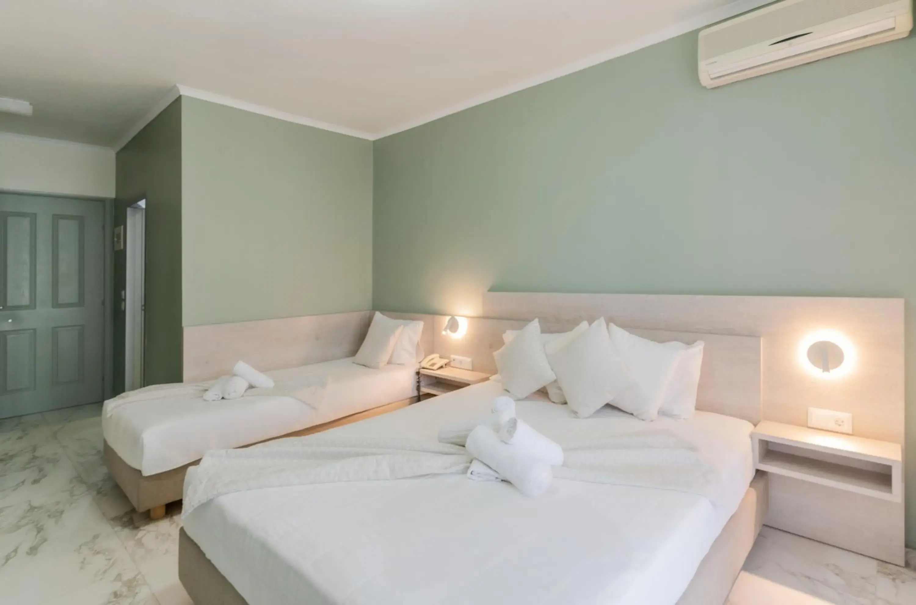 Comfort Triple Room in Siviris Golden Beach Comfort Triple Room in Siviris Golden Beach