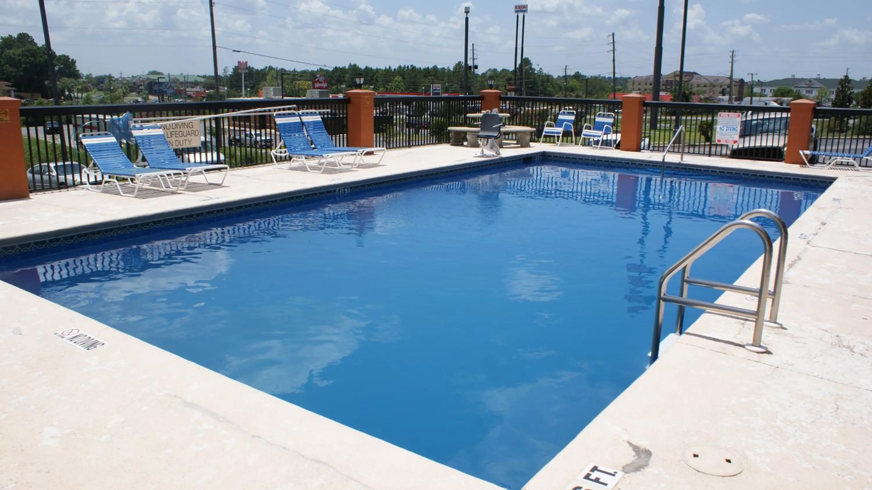 Pool view in Home Town Inn & Suites