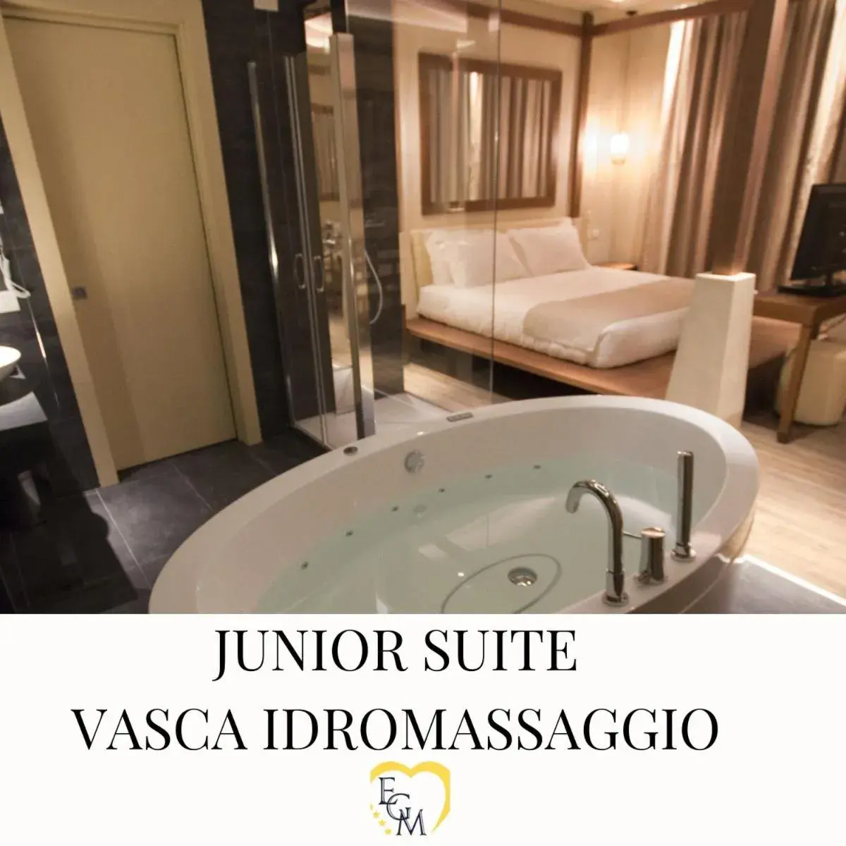 Junior Suite - single occupancy in Emotional Grand Motel Junior Suite - single occupancy in Emotional Grand Motel