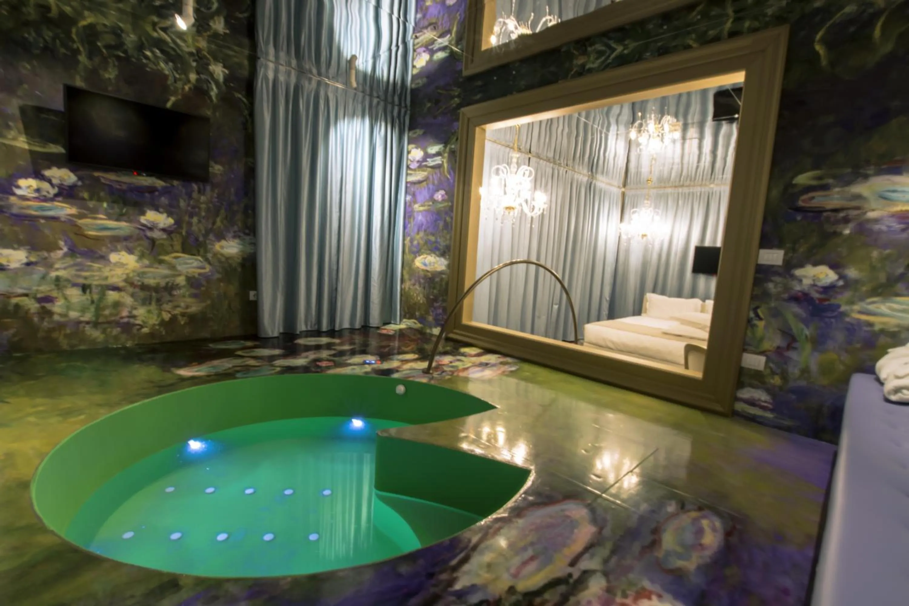 Emotional Grand Motel