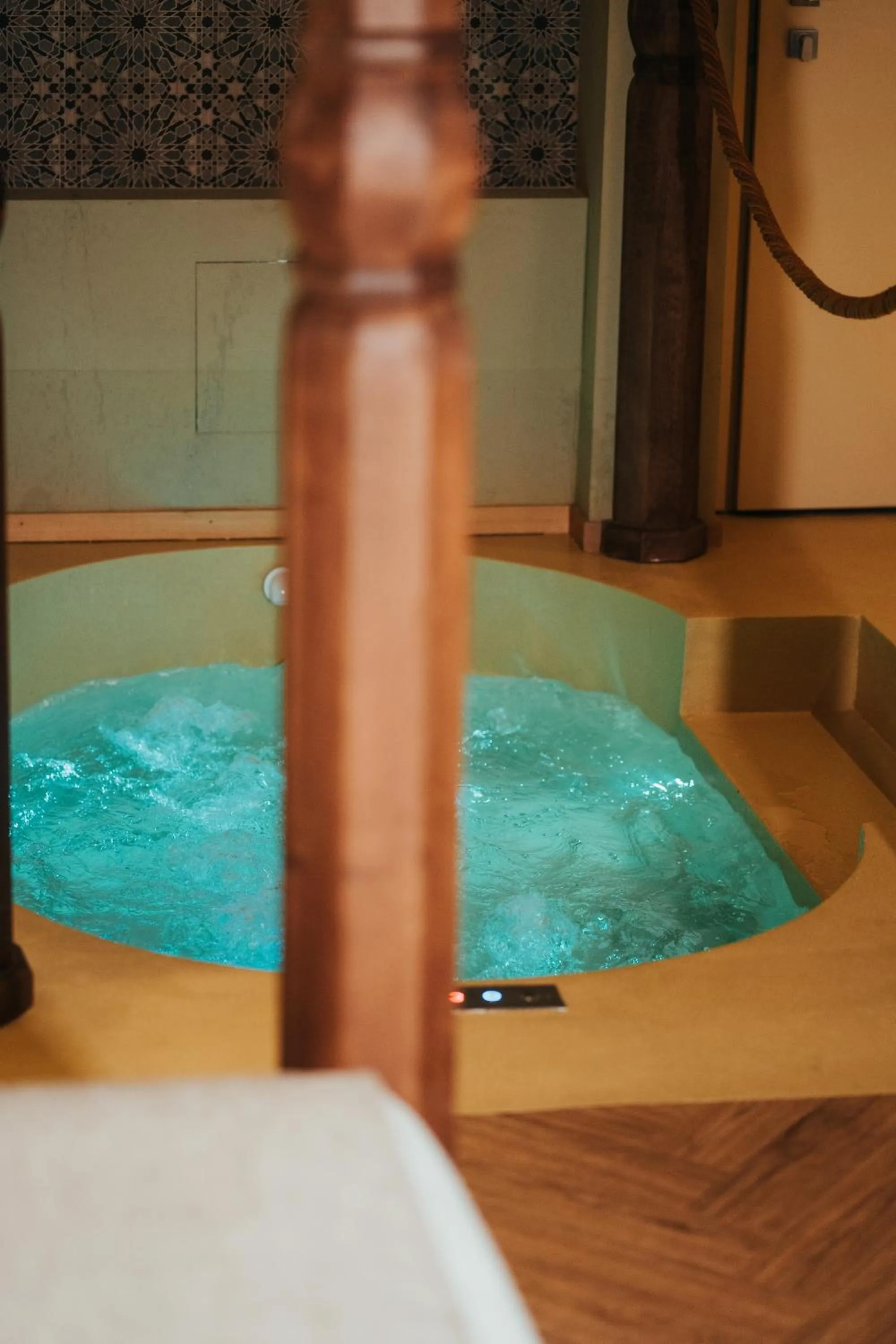 Emotional Grand Motel