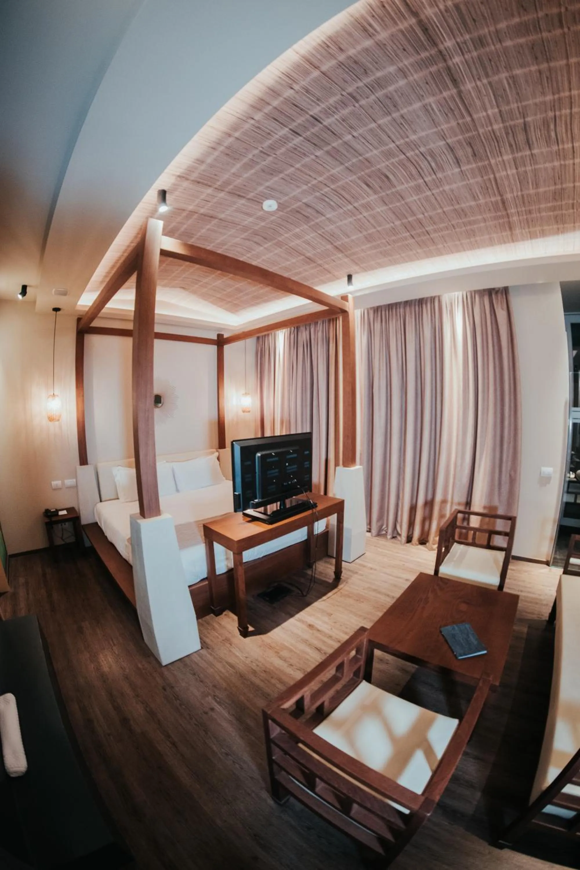 Bed in Emotional Grand Motel