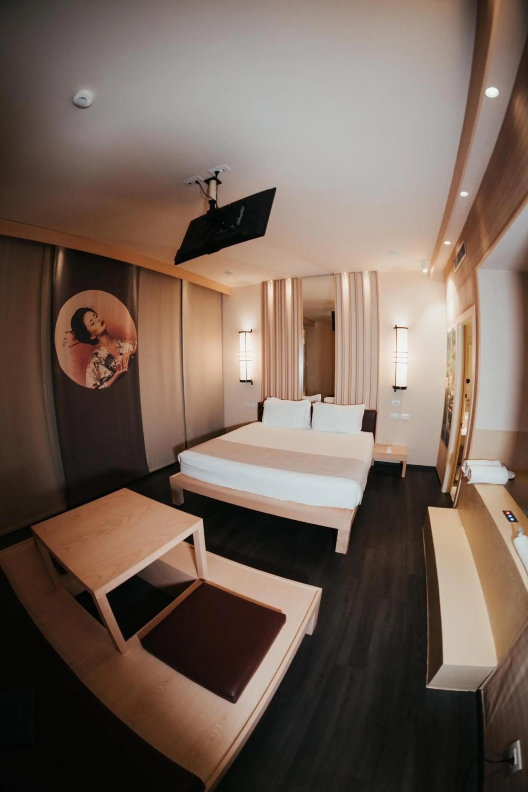 Bed in Emotional Grand Motel