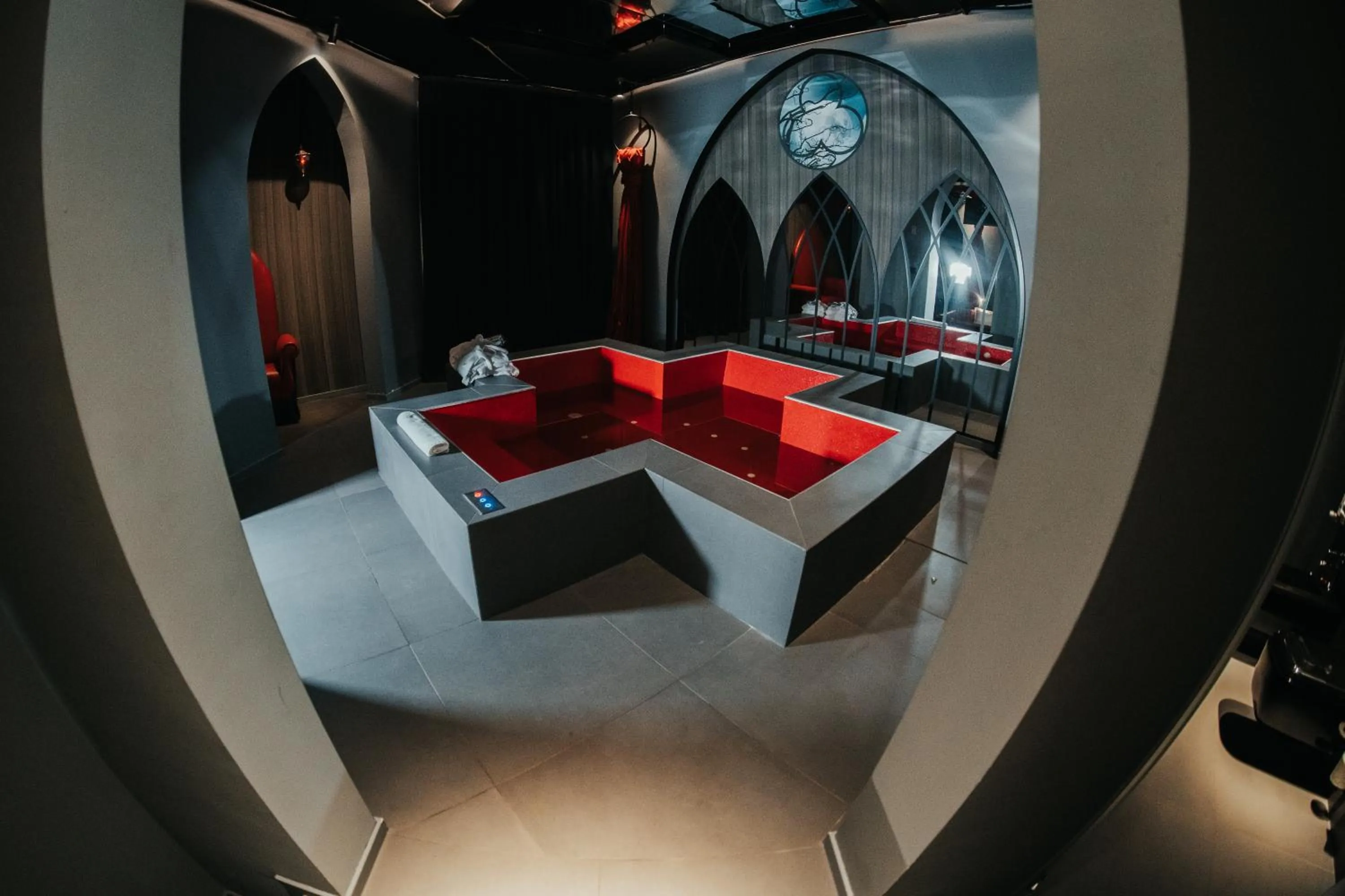 Swimming pool in Emotional Grand Motel