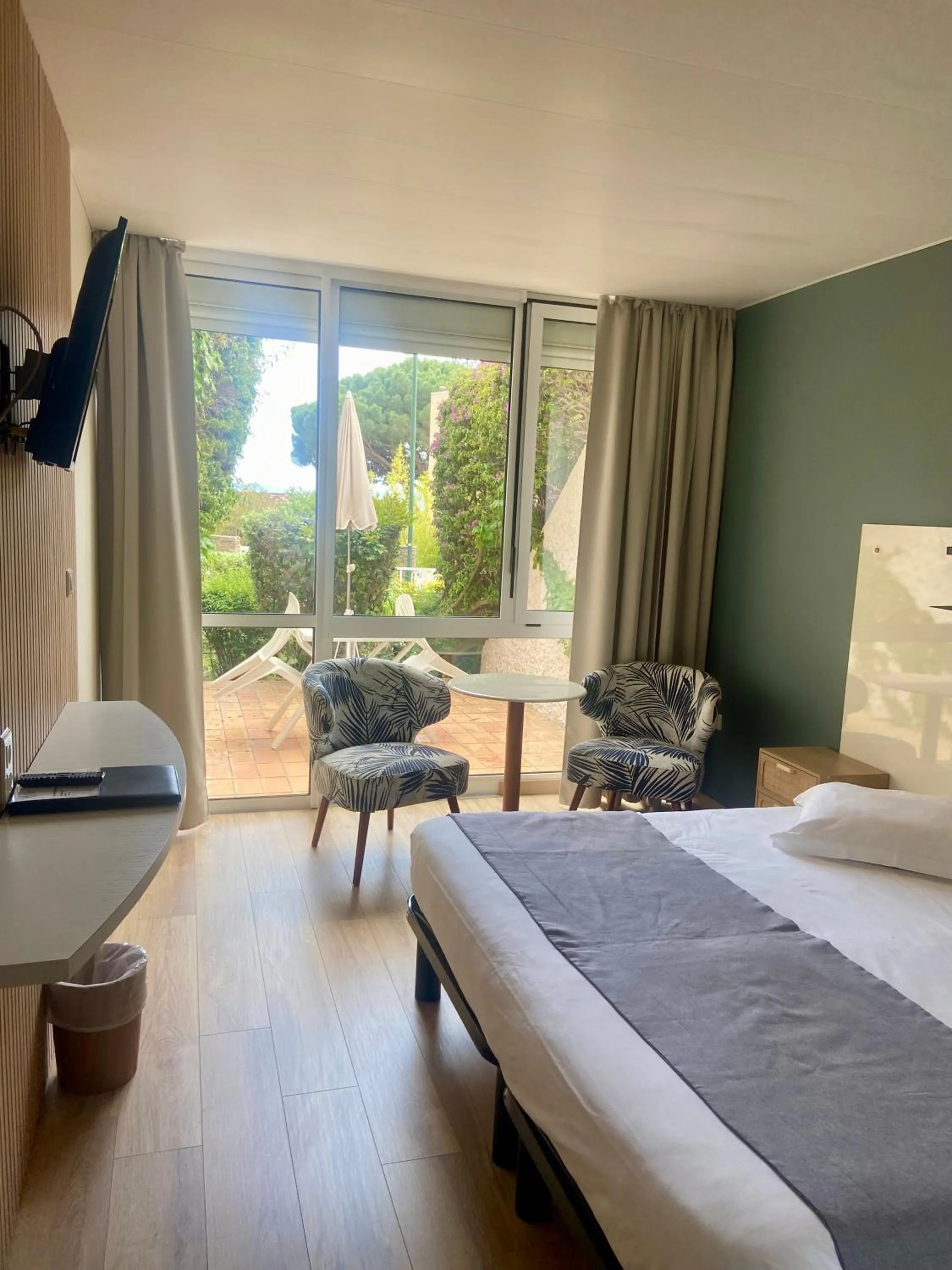 Bedroom in Les Alcyons