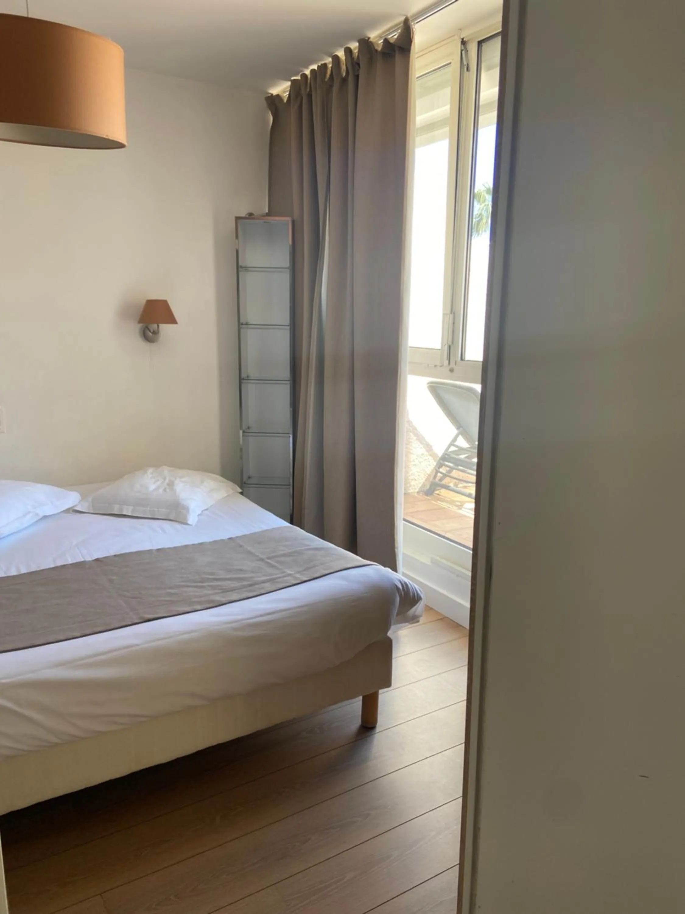 Bedroom in Les Alcyons