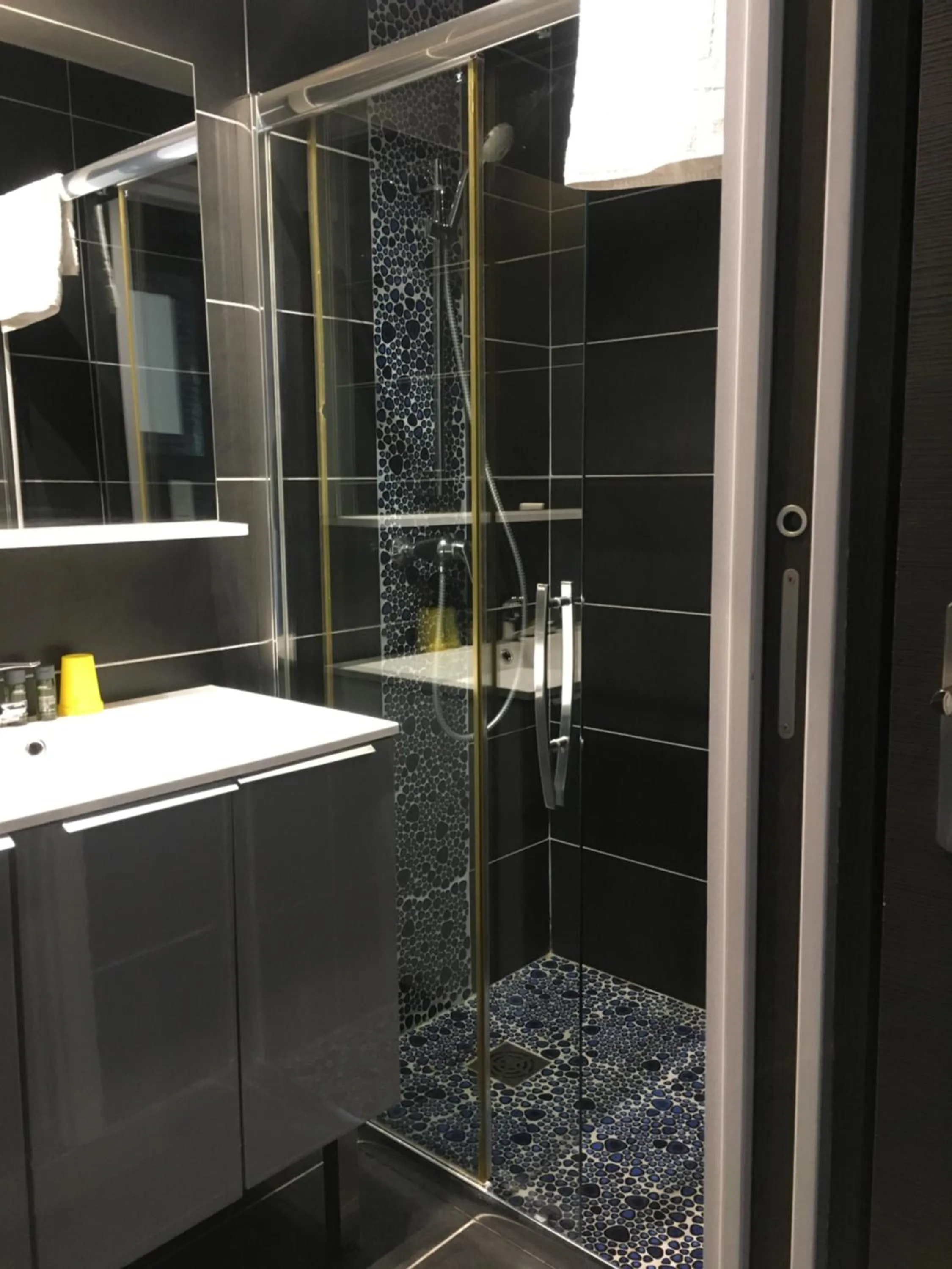 Bathroom in Les Alcyons