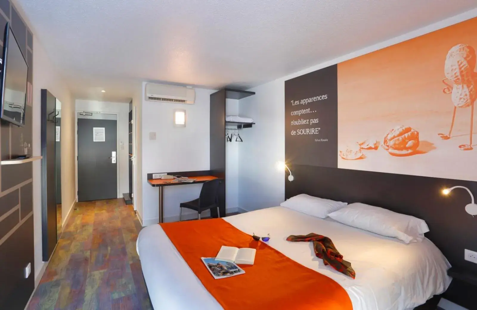 Bedroom, Bed in Suite Home Briancon Serre Chevalier Bedroom, Bed in Suite Home Briancon Serre Chevalier