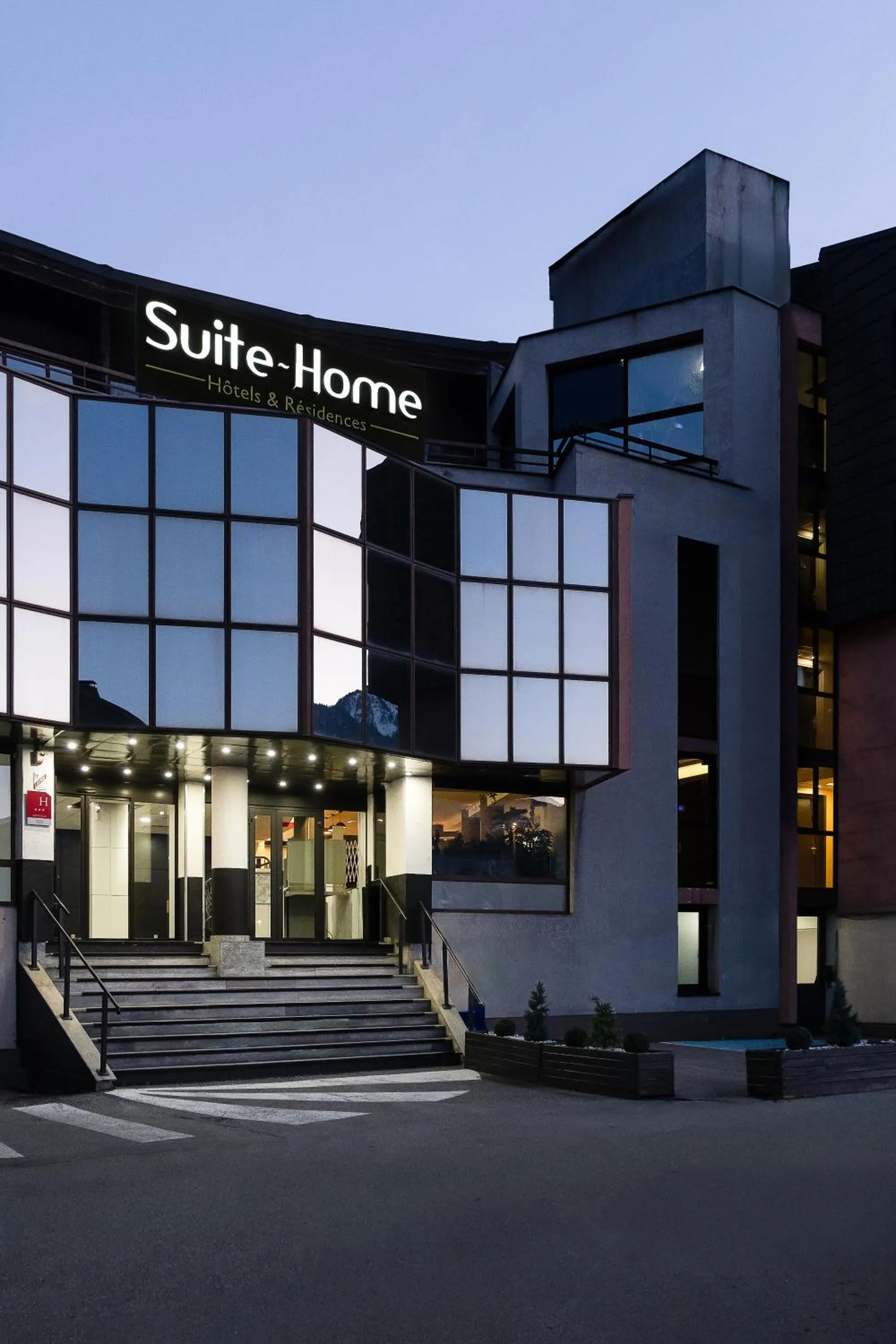 Property building in Suite Home Briancon Serre Chevalier