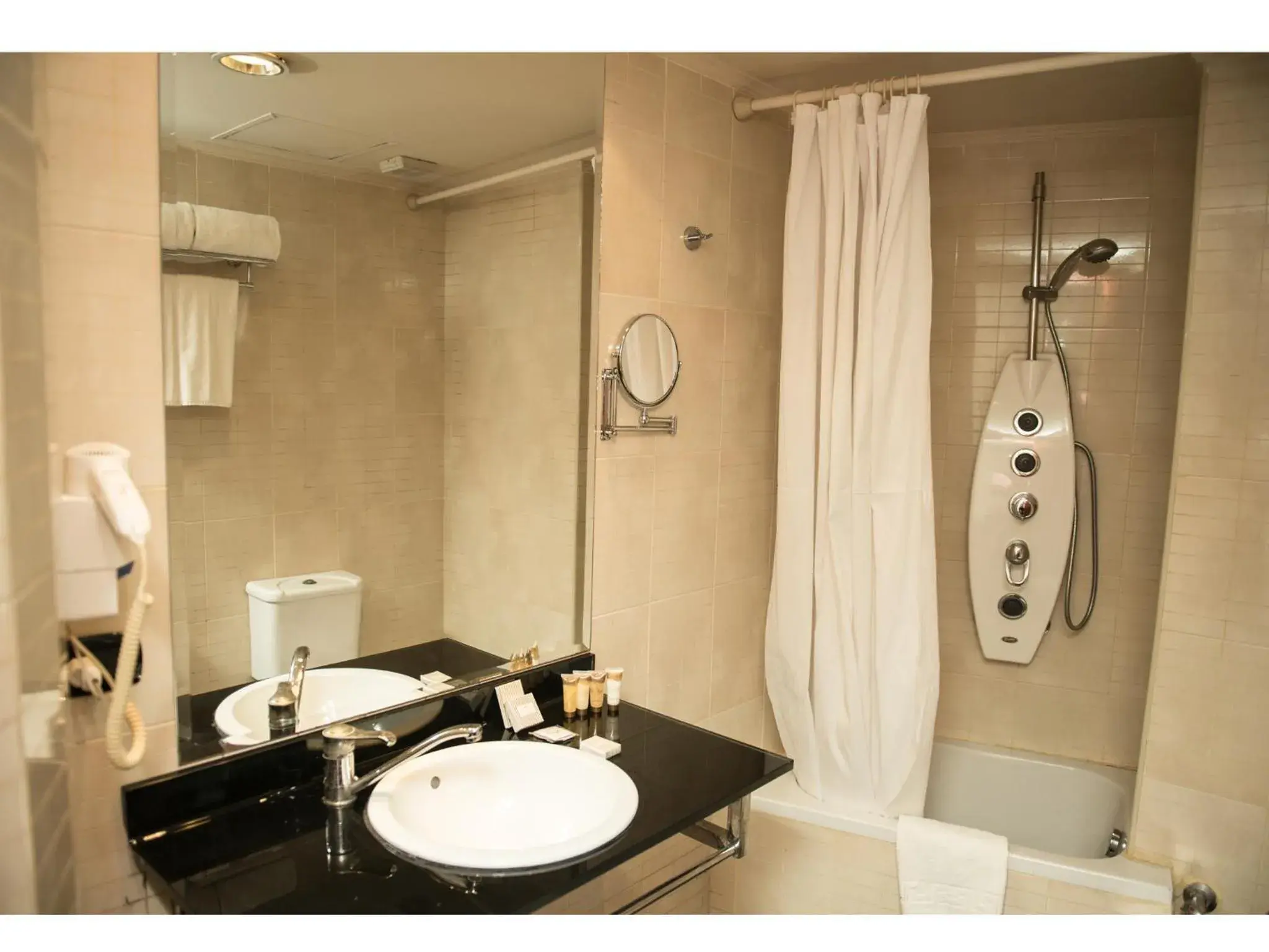 Deluxe Room with City View in Cherry Maryski Hotel Deluxe Room with City View in Cherry Maryski Hotel