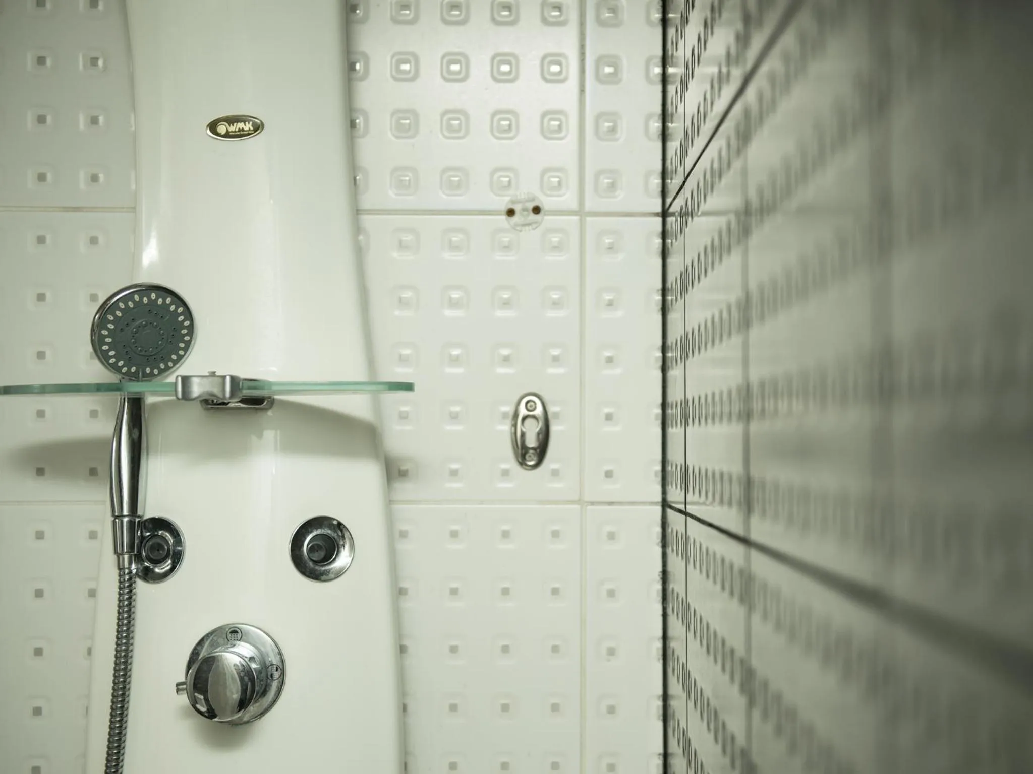 Bathroom in Cherry Maryski Hotel