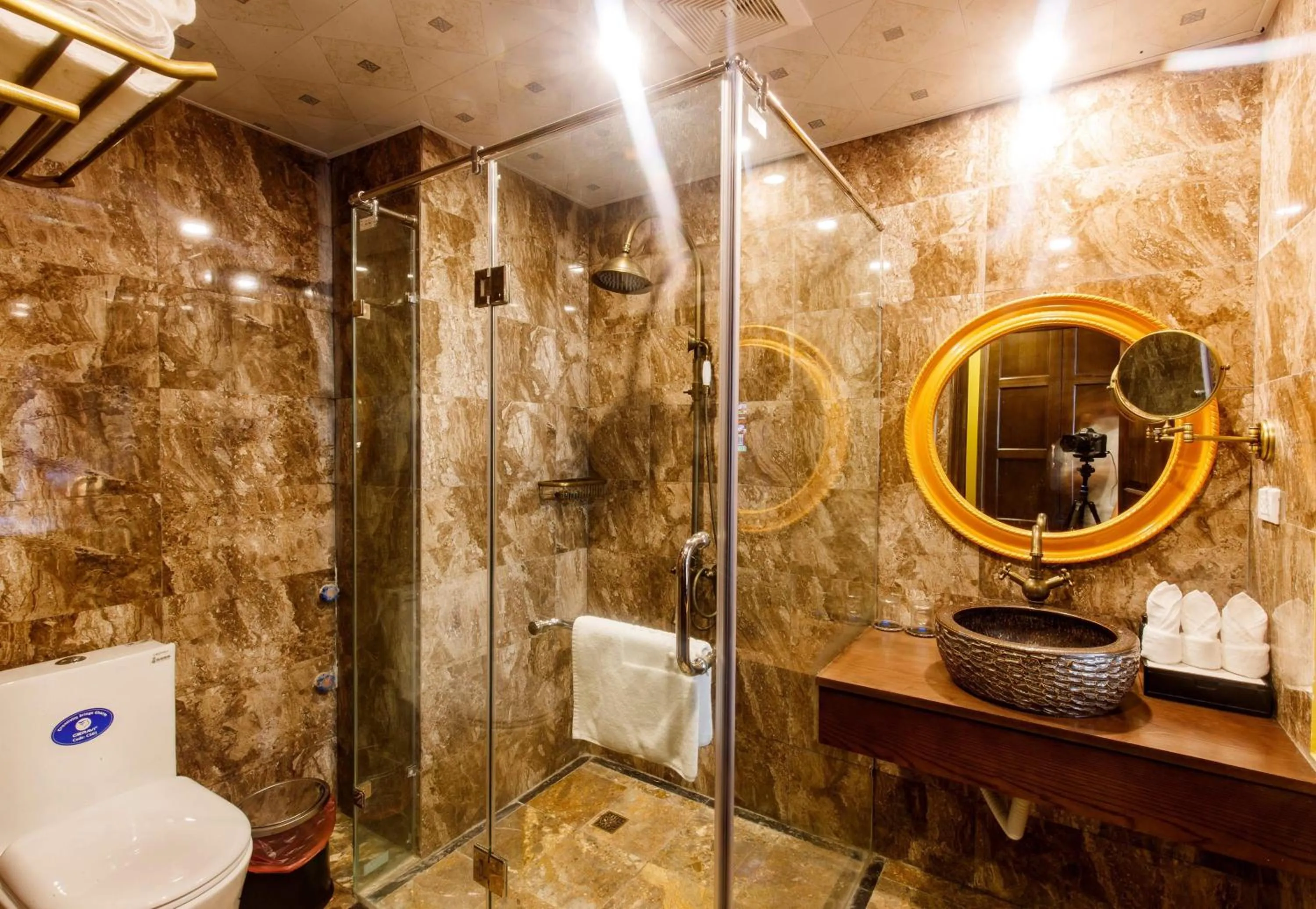 Shower in Nomadtrails Boutique Sapa Hotel