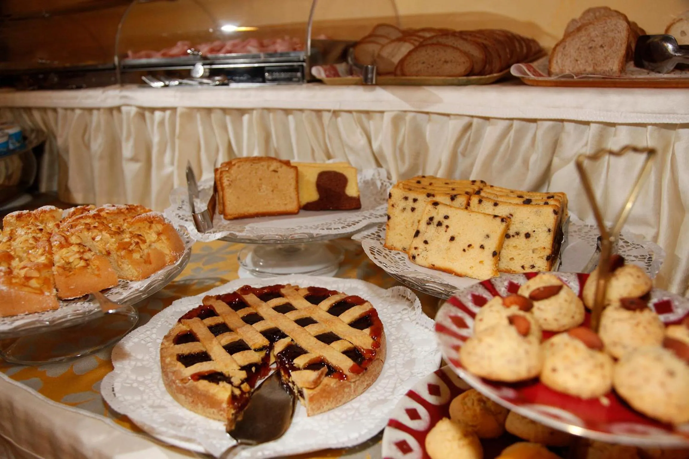 Buffet breakfast in Hotel Diana