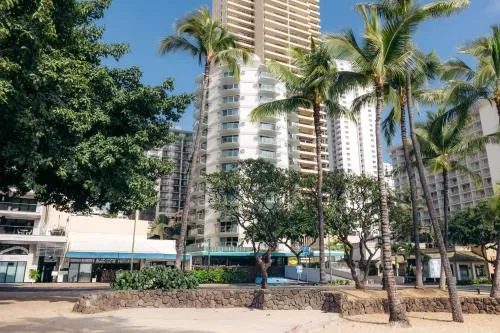 Waikiki Circle Hotel by Castle