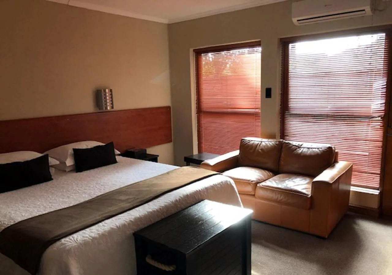 Bedroom, Bed in A La Martha's Air-Port Guest House