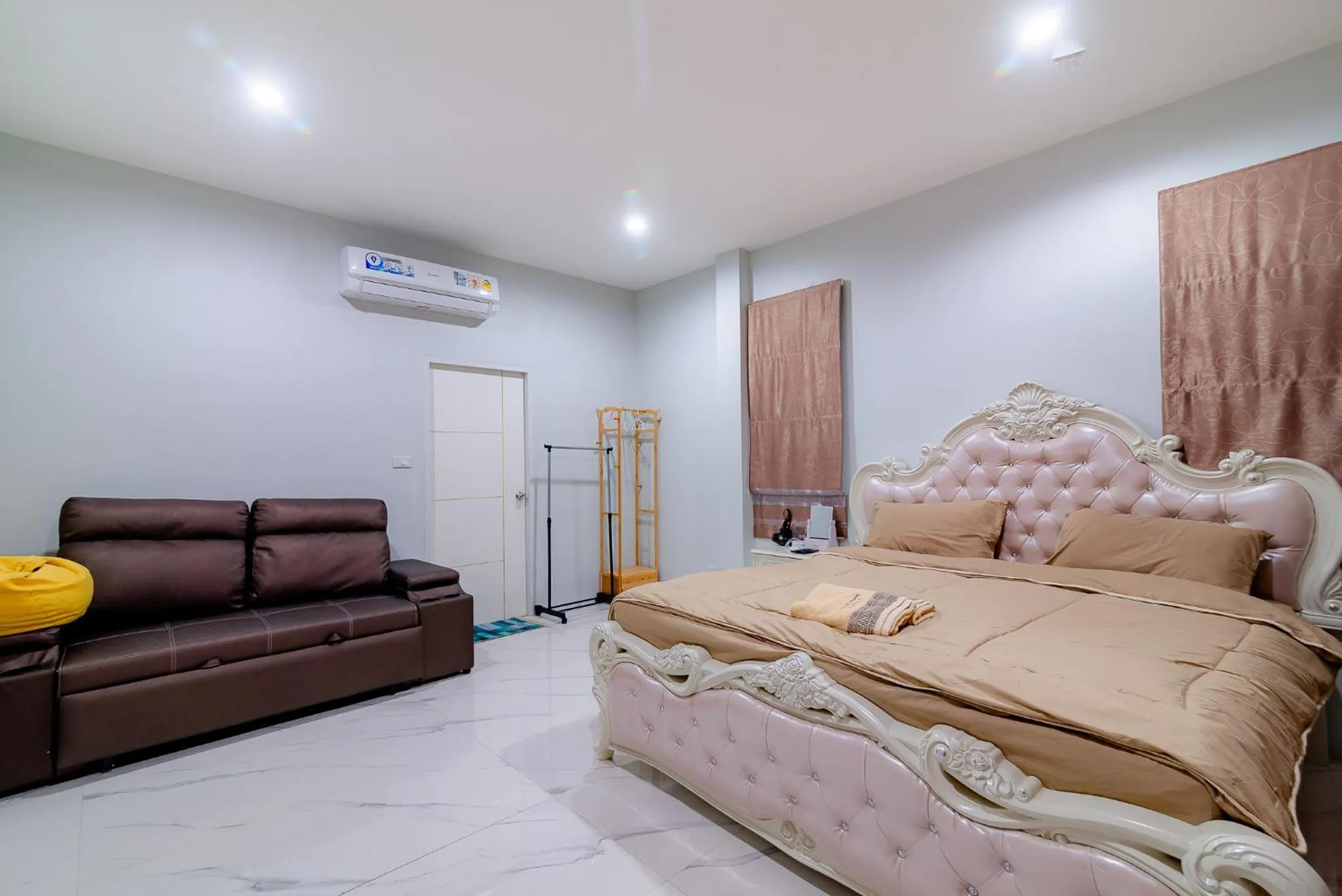 Photo of the whole room, Bed in Smart home huahin