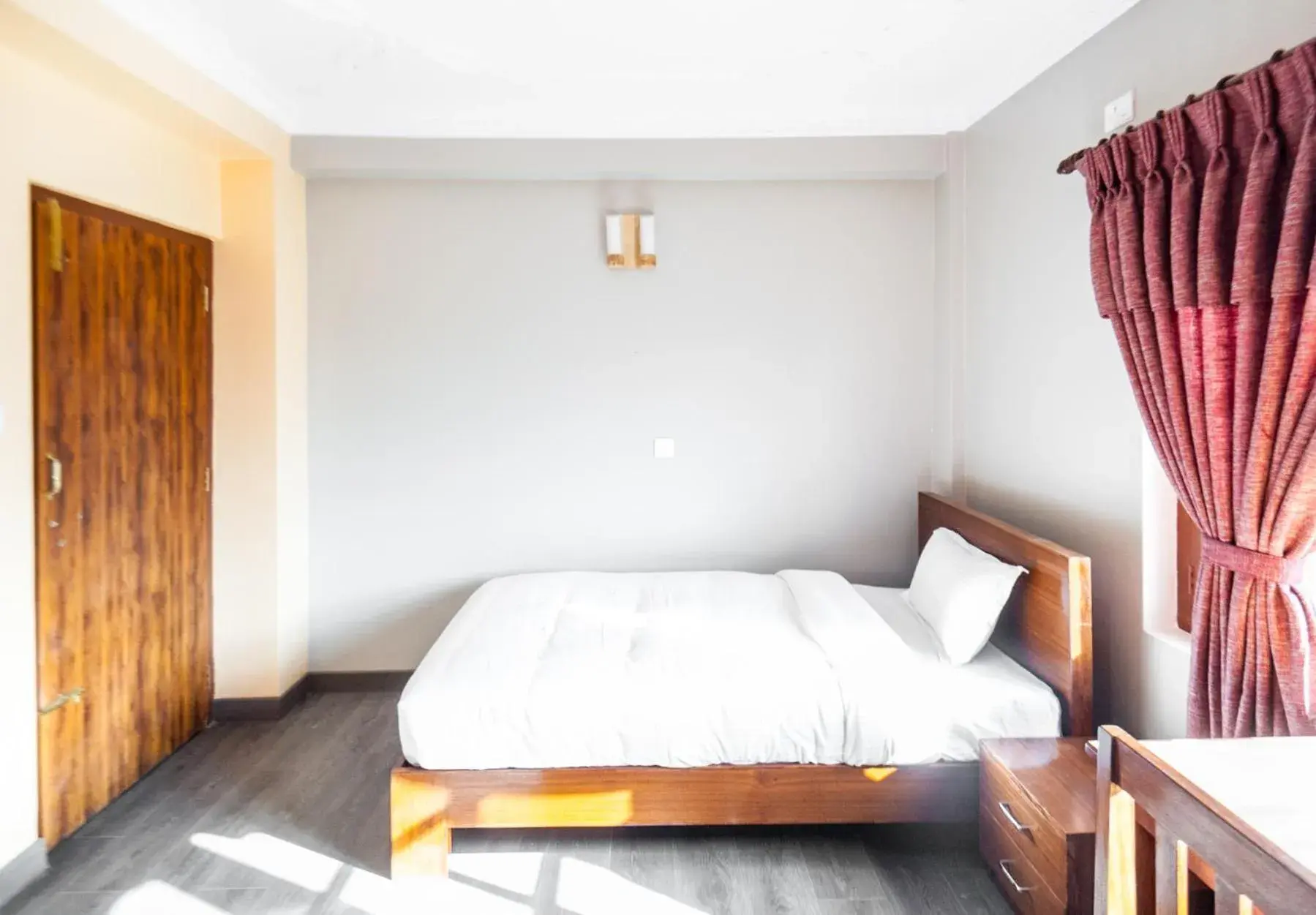 Property building in Be Here Now Property building in Be Here Now