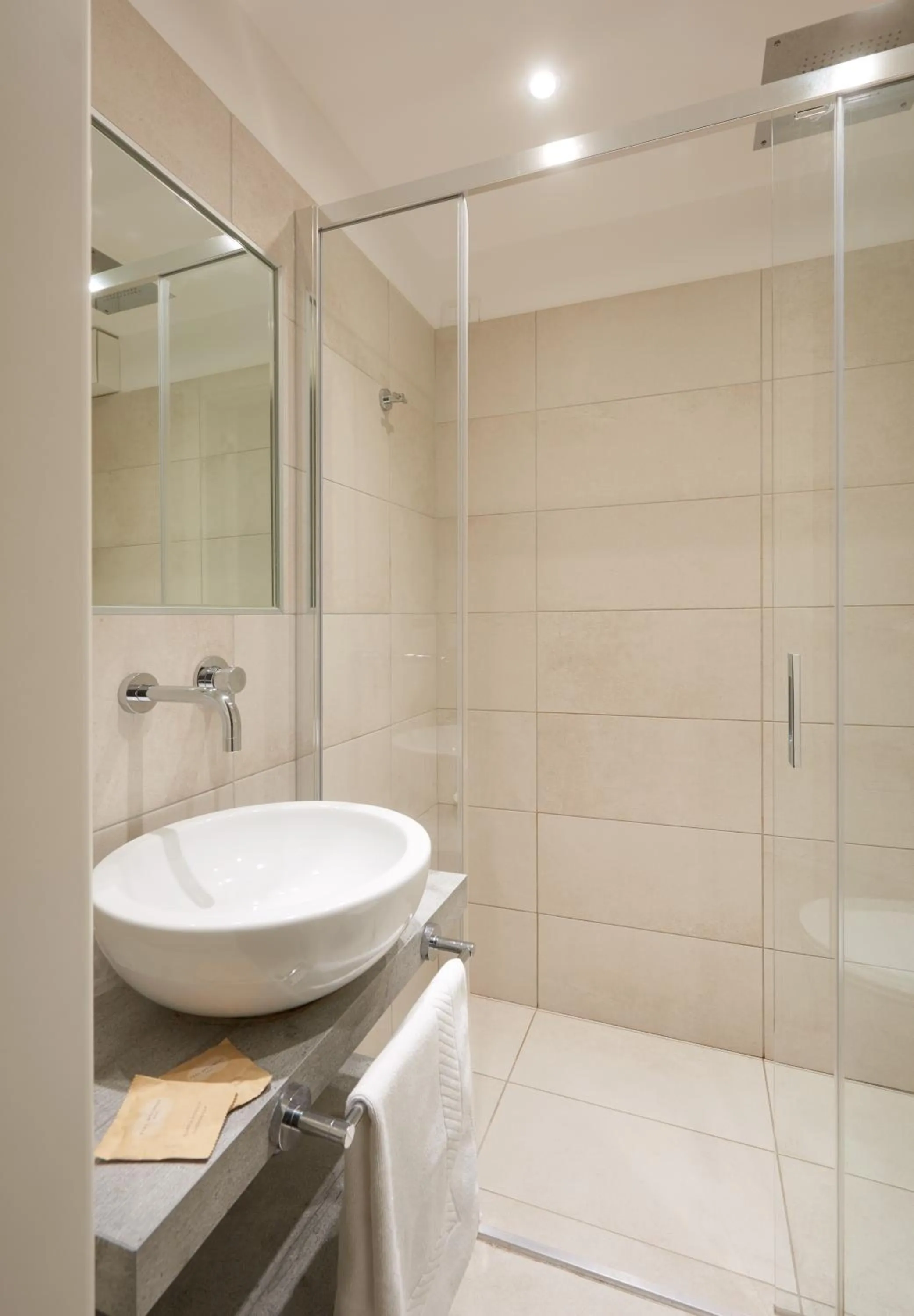 Bathroom in Stellamare