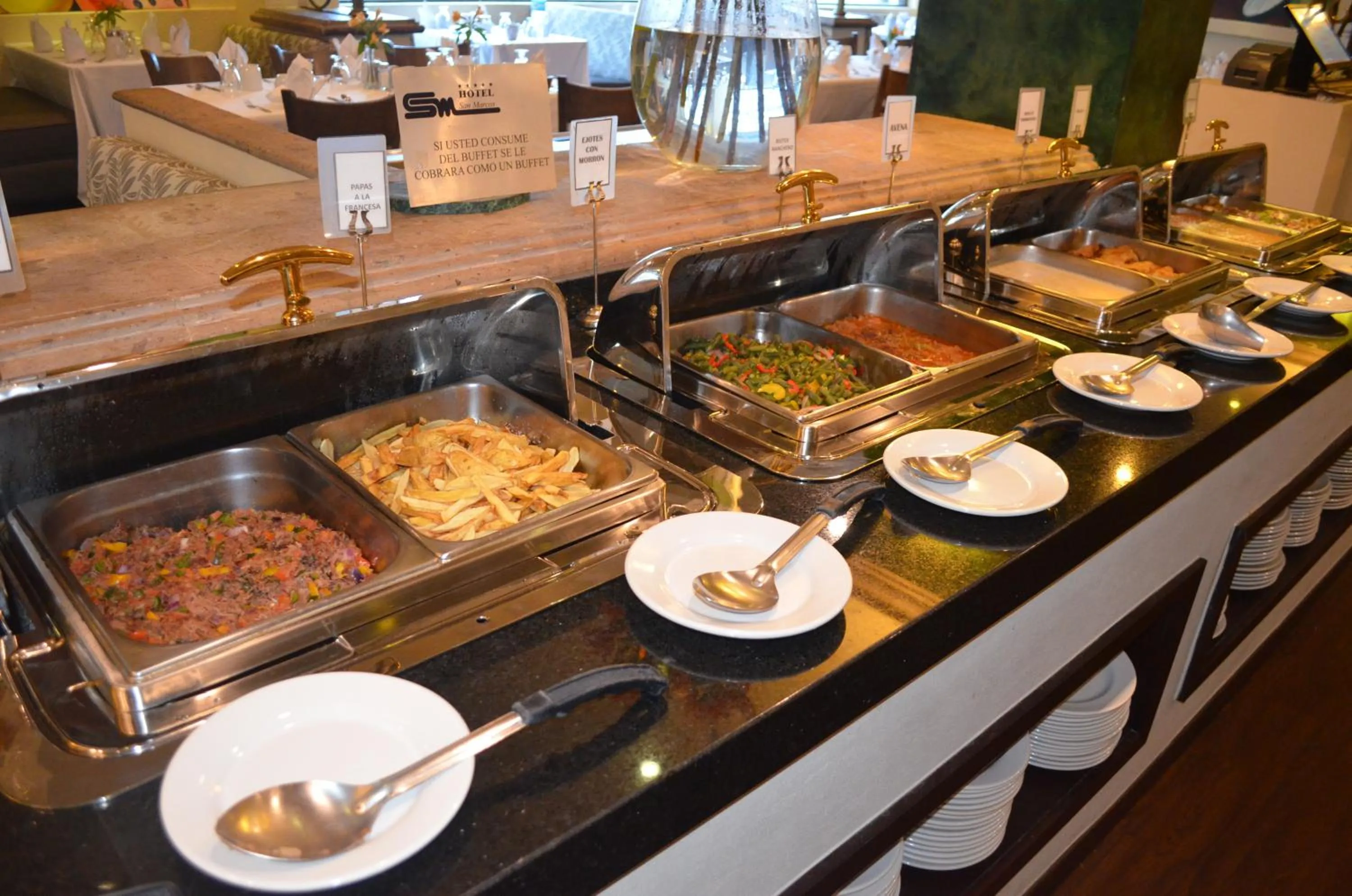 Food and drinks in Hotel San Marcos Express