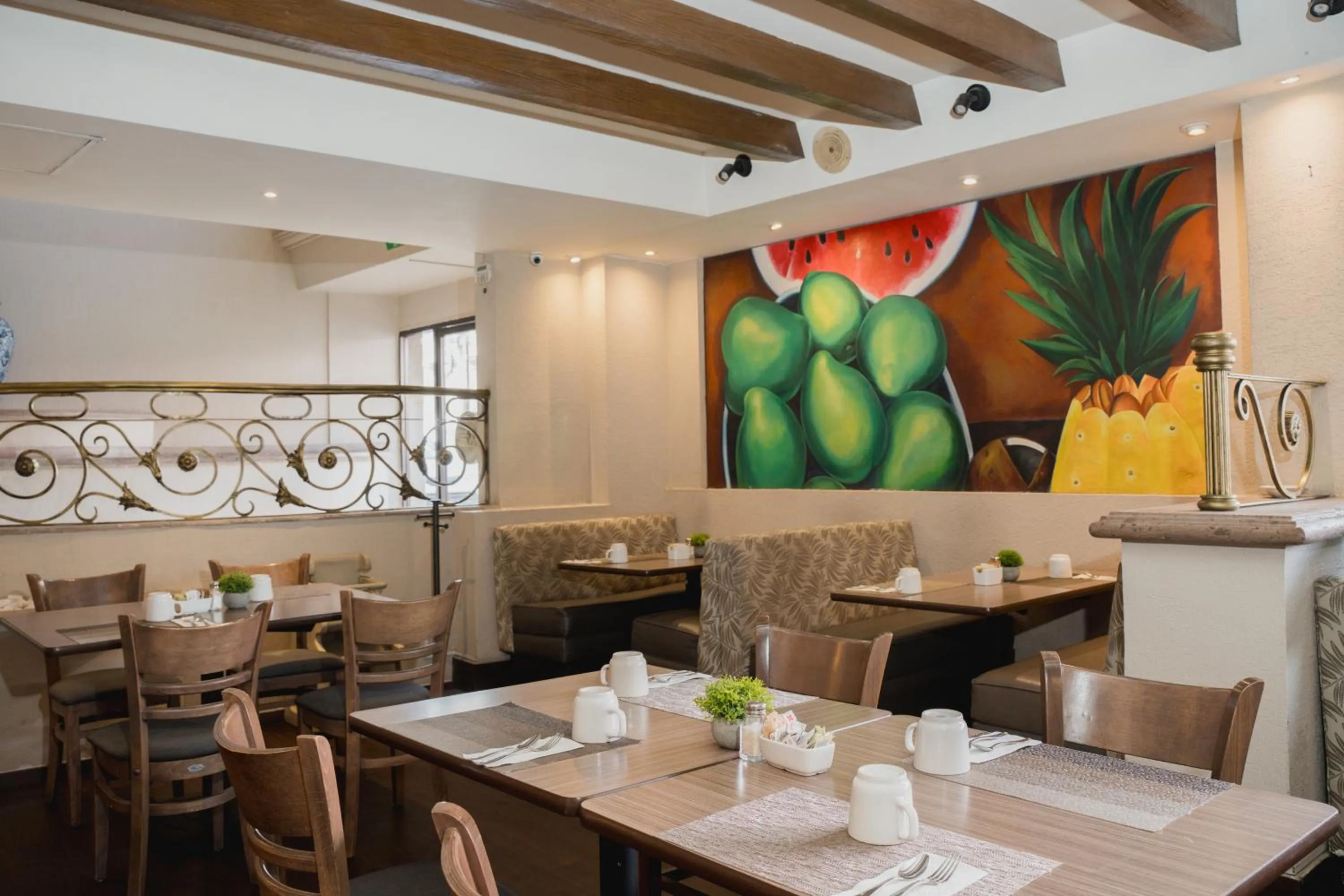 Restaurant/places to eat in Hotel San Marcos Express