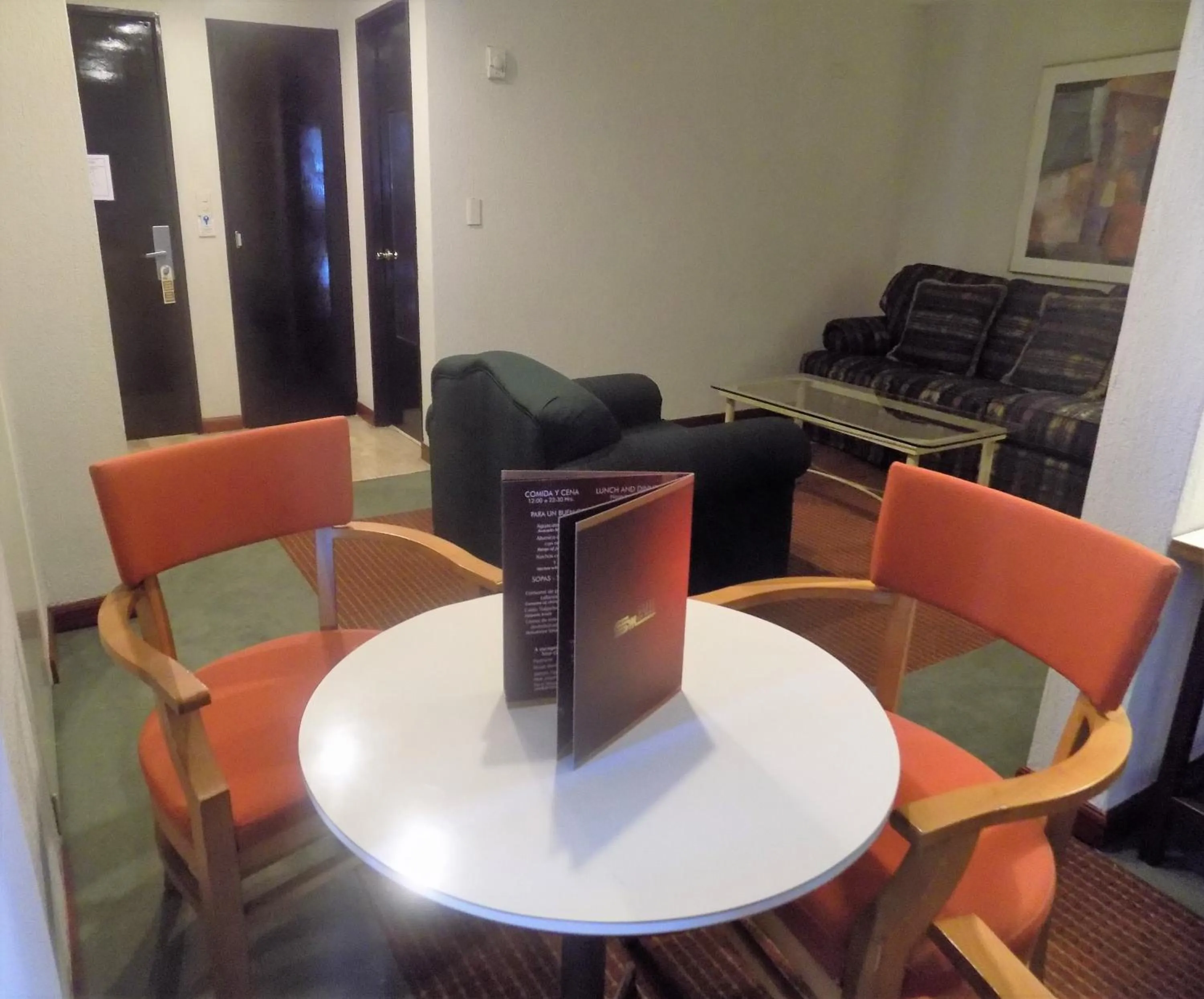 Nightclub / DJ in Hotel San Marcos Express