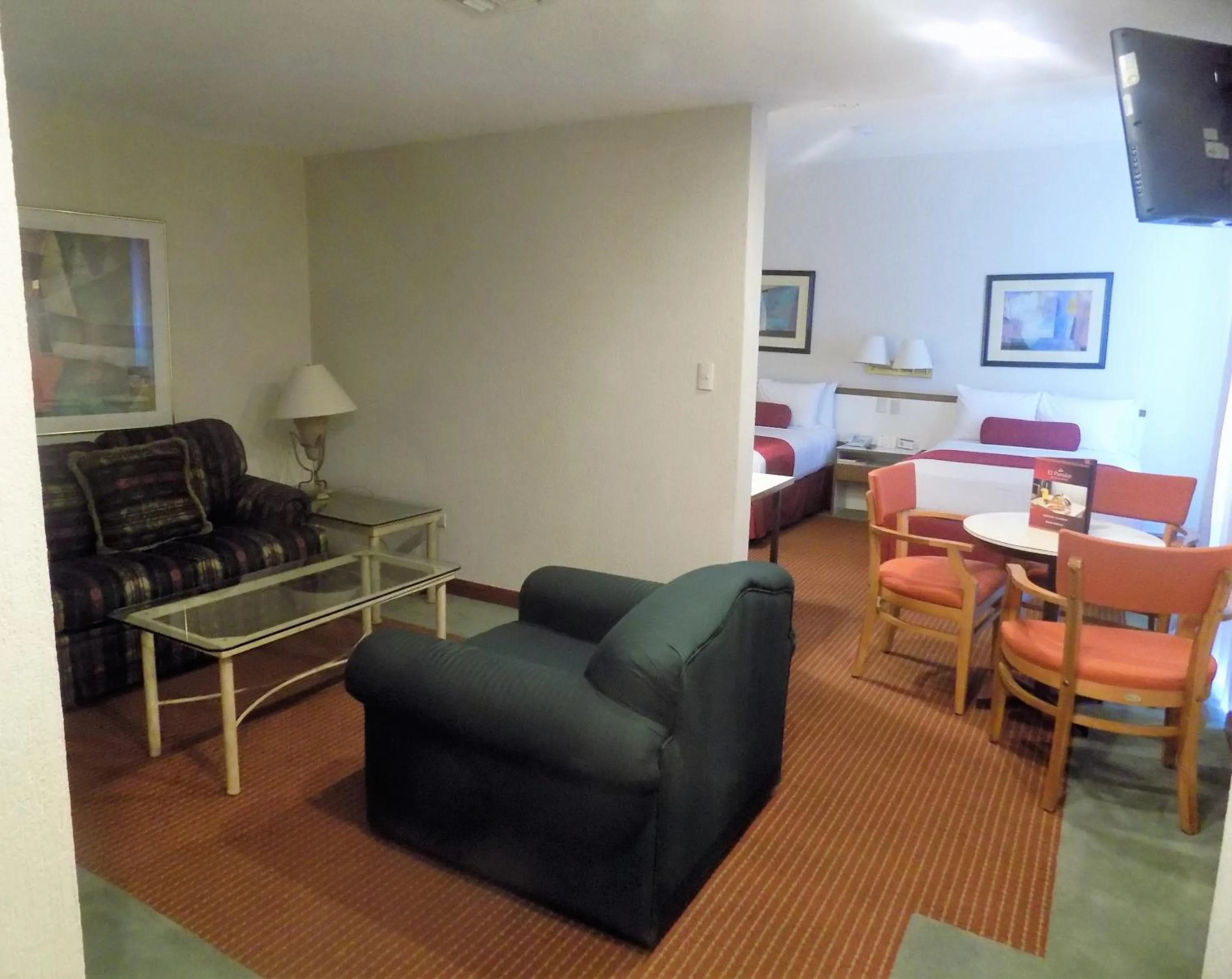 Seating area in Hotel San Marcos Express