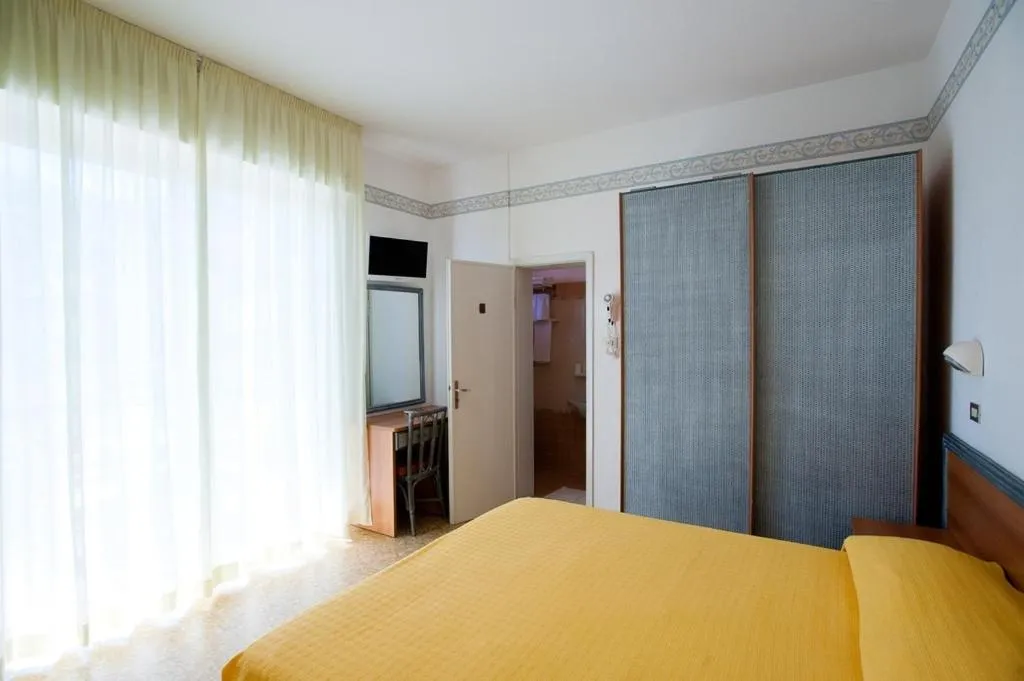 Bedroom, Bed in Albergo Villa Mauri