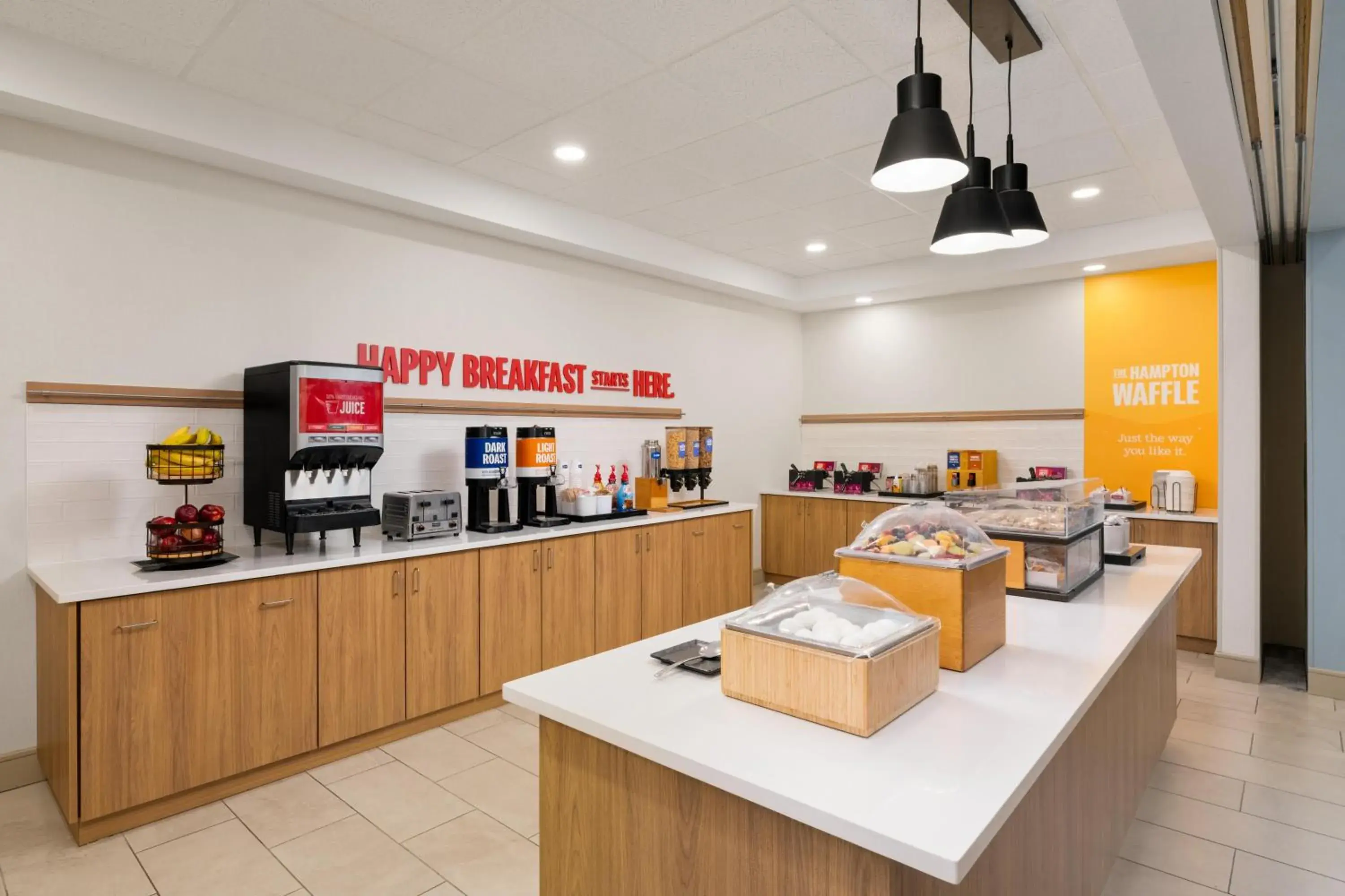 Breakfast in Hampton Inn & Suites Southern Pines-Pinehurst Breakfast in Hampton Inn & Suites Southern Pines-Pinehurst