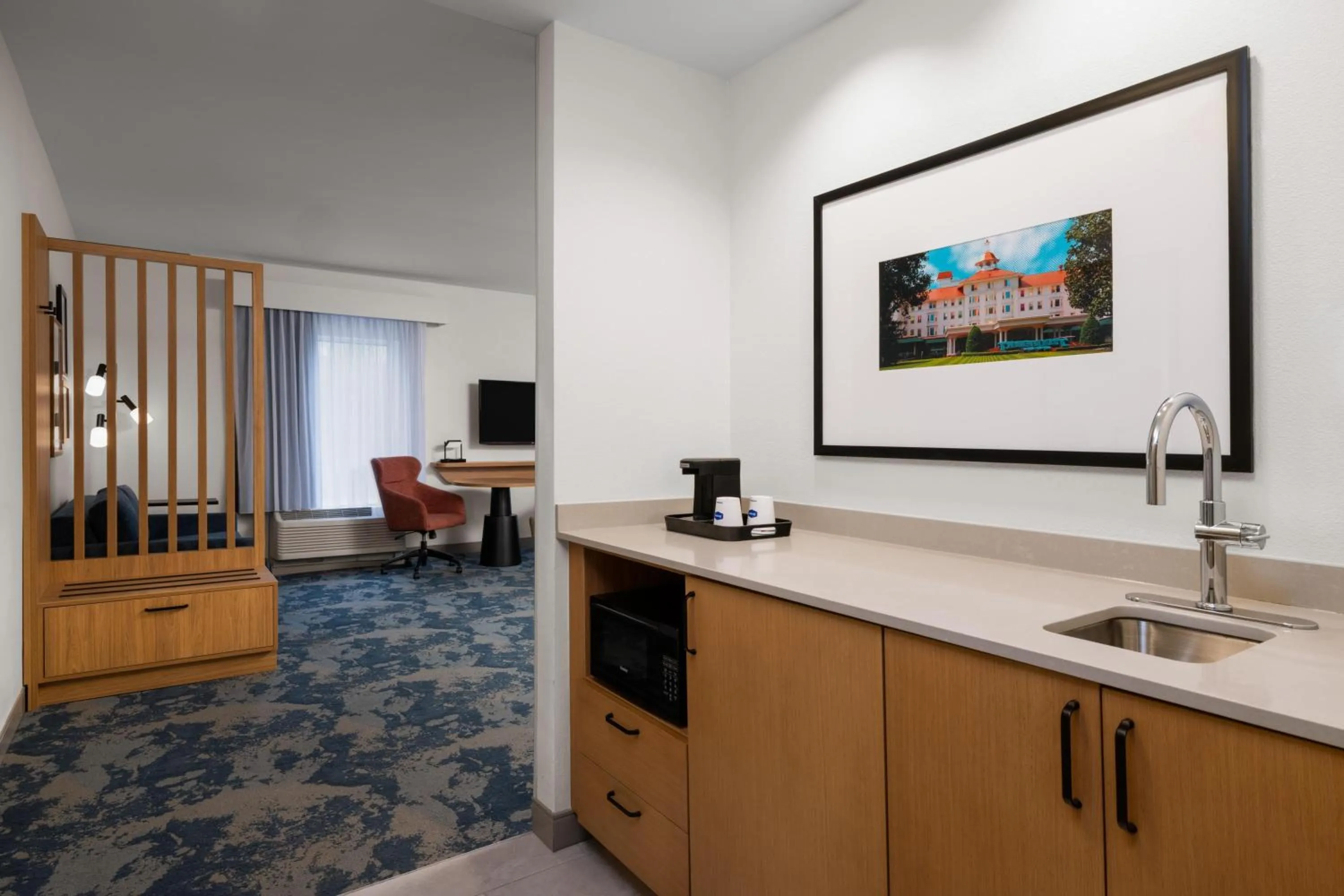 Kitchen or kitchenette in Hampton Inn & Suites Southern Pines-Pinehurst