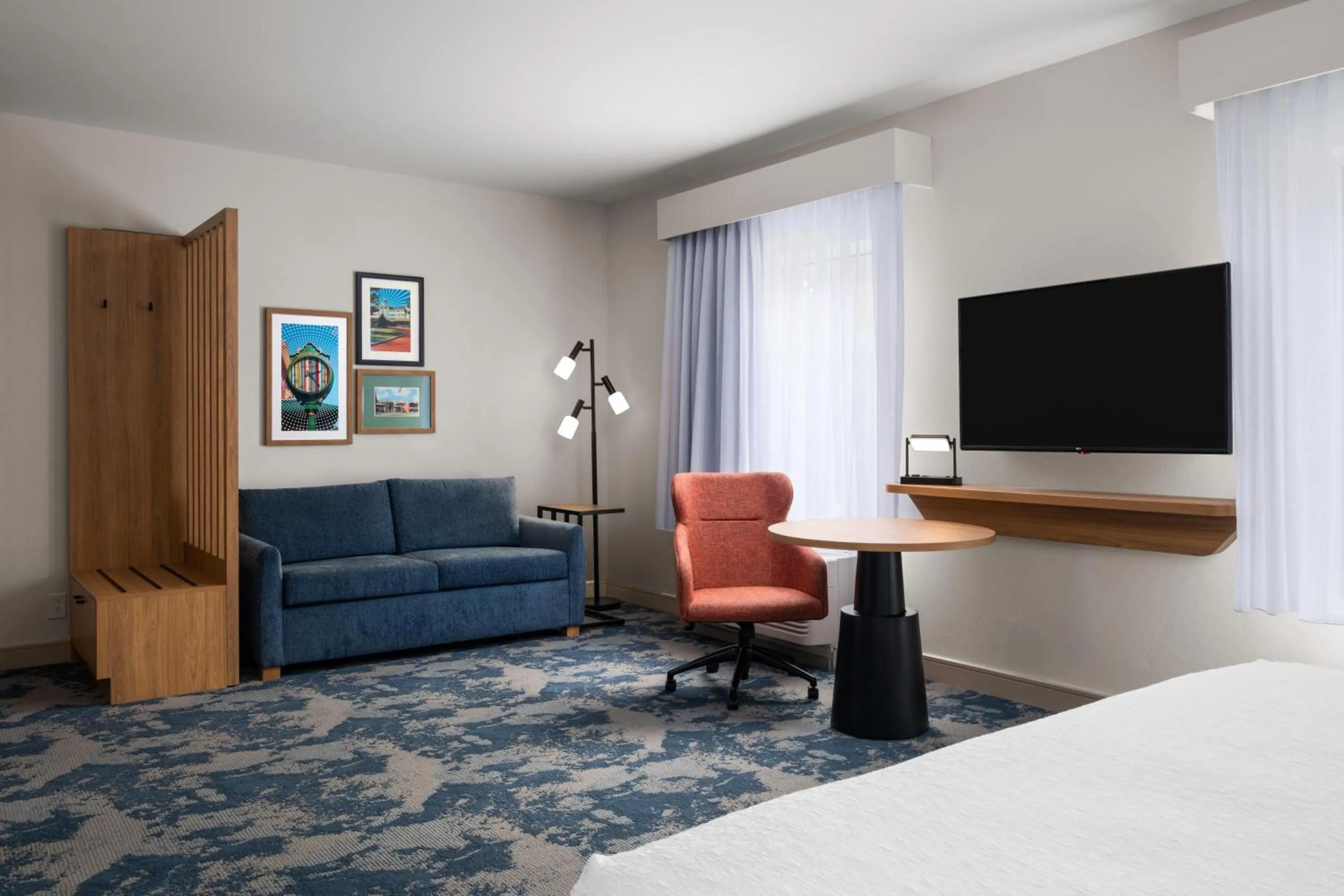 Living room, Bed in Hampton Inn & Suites Southern Pines-Pinehurst