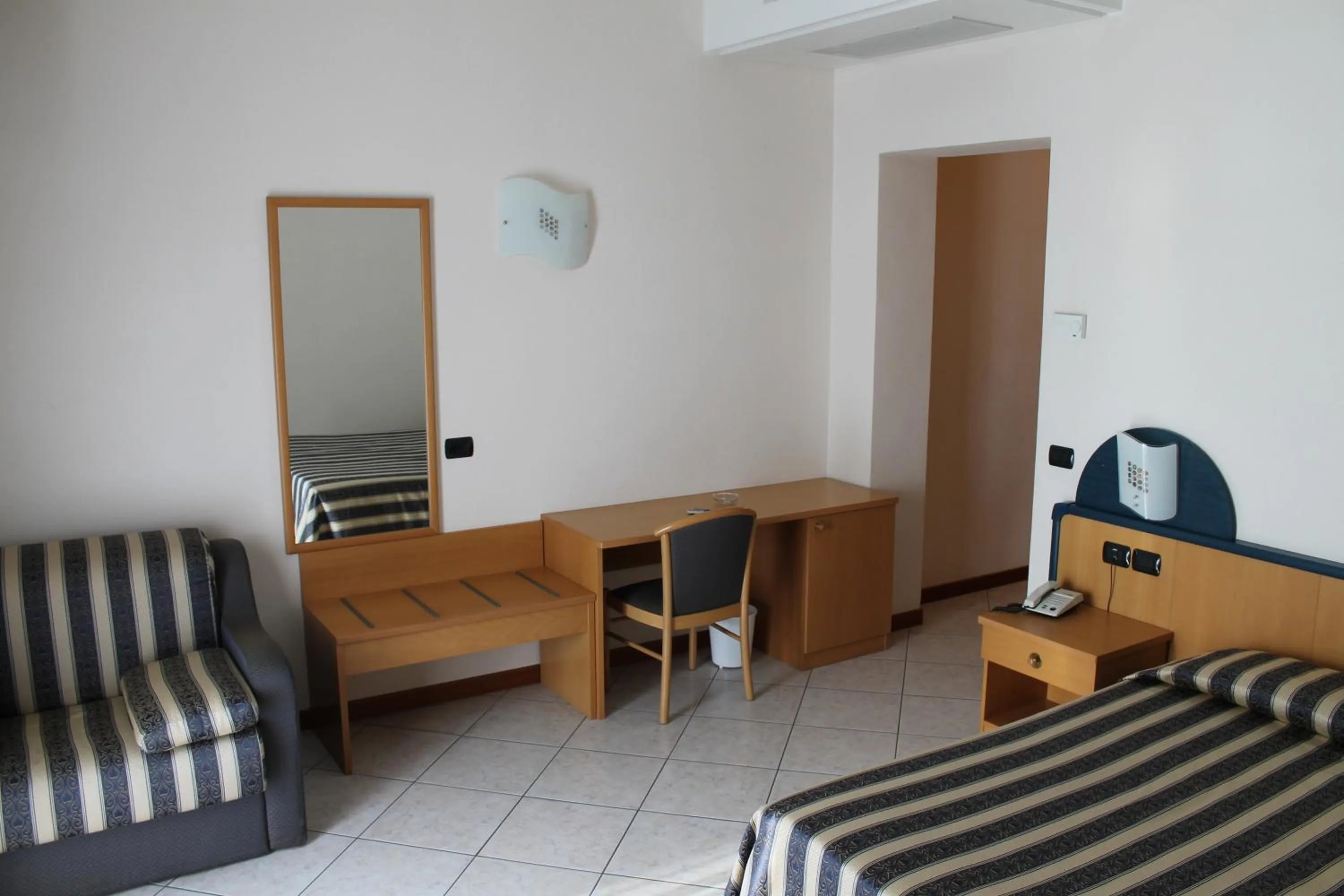 Photo of the whole room, Bed in Albergo Villa Eva