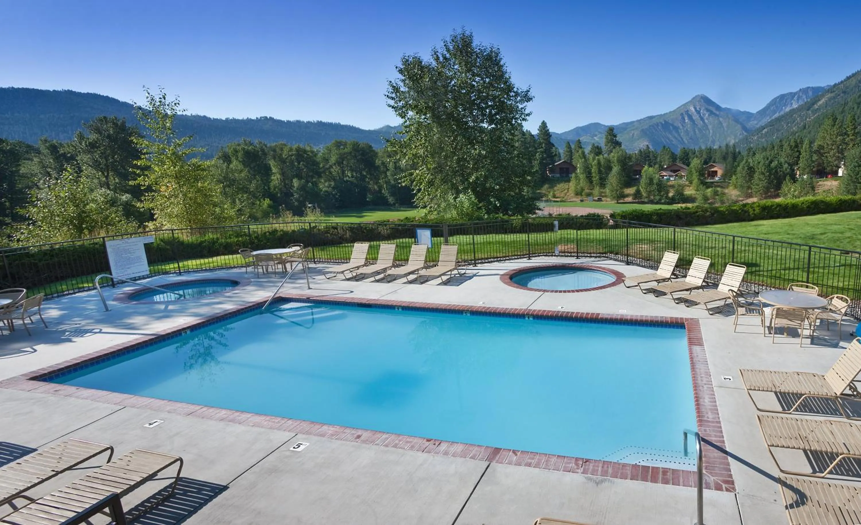 Swimming pool in WorldMark Leavenworth
