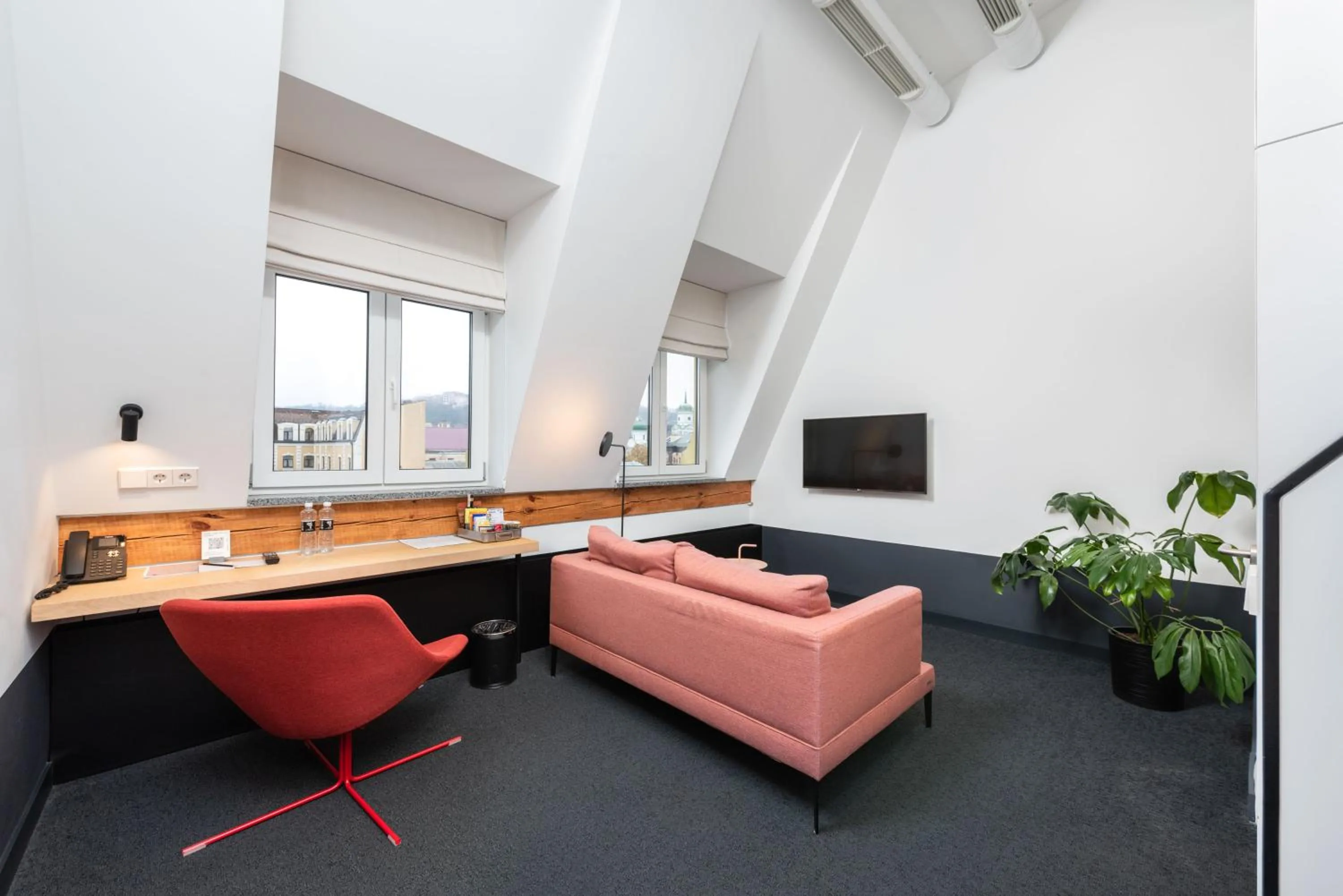 Communal lounge/ TV room in BURSA Hotel Kyiv