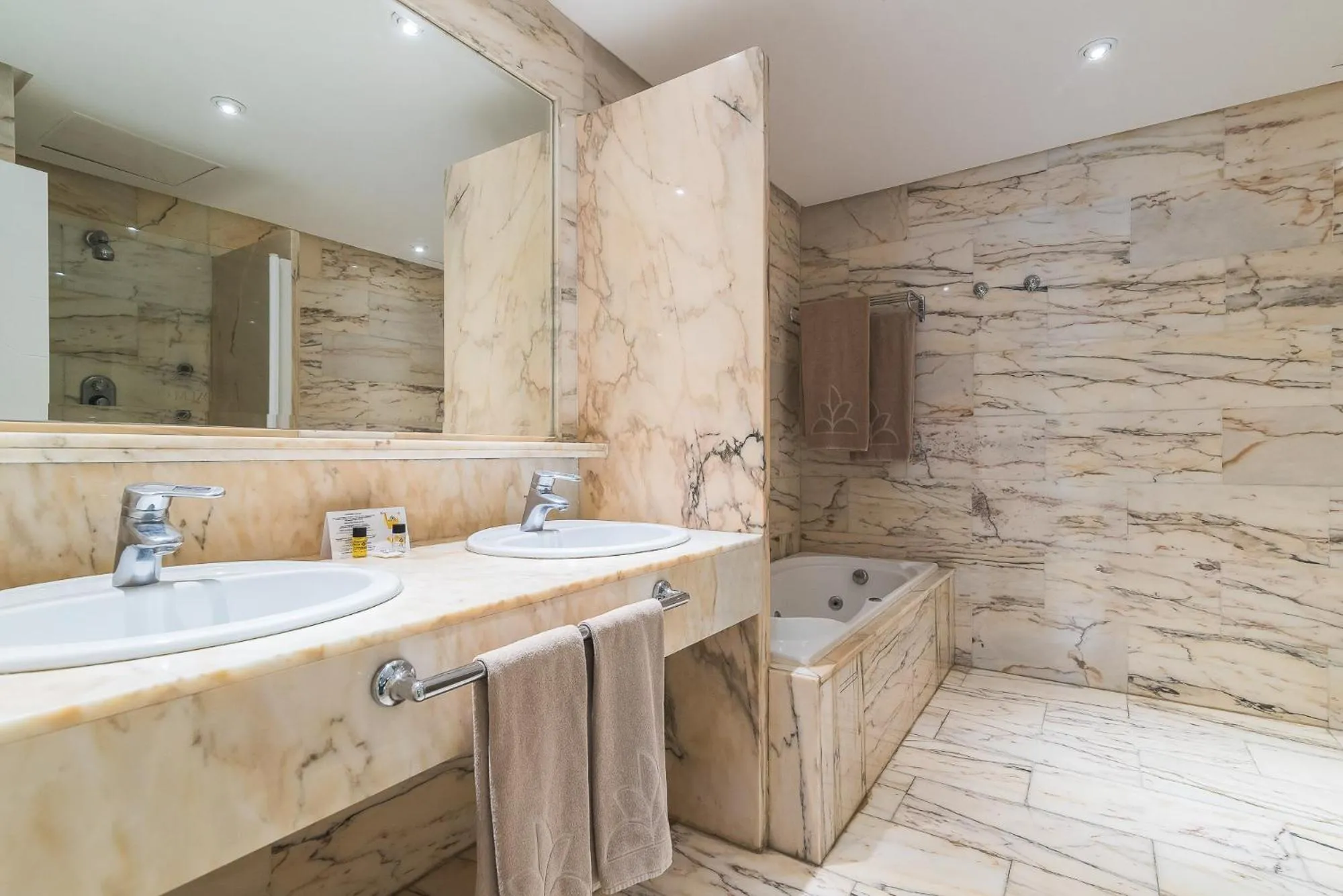 Bathroom in Palm Oasis Maspalomas