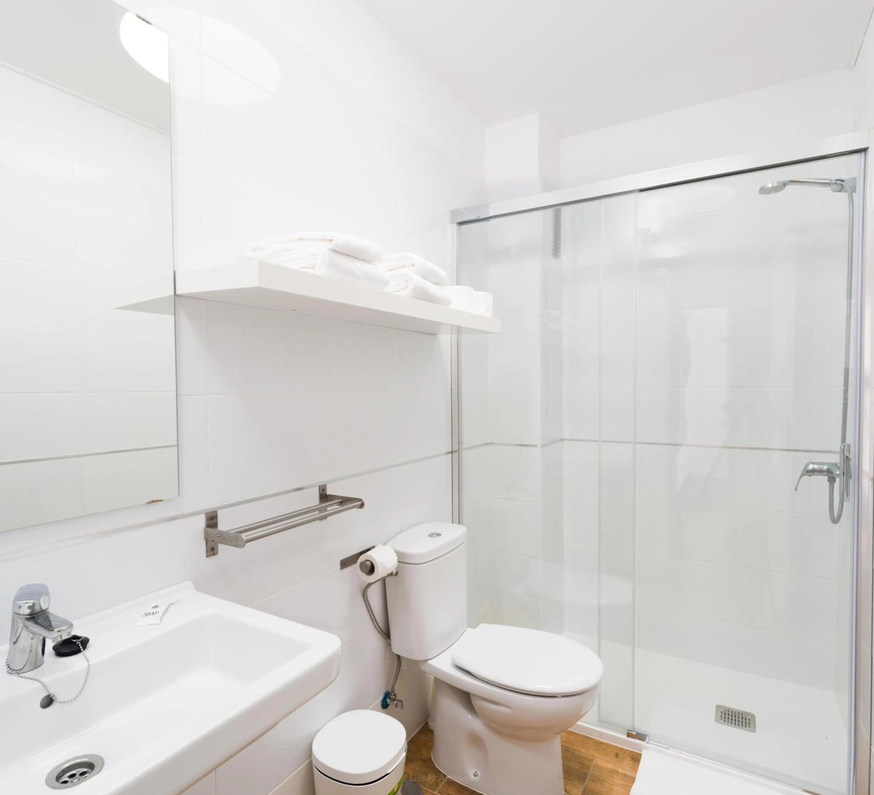 Shower in Apartamentos Los Rosales