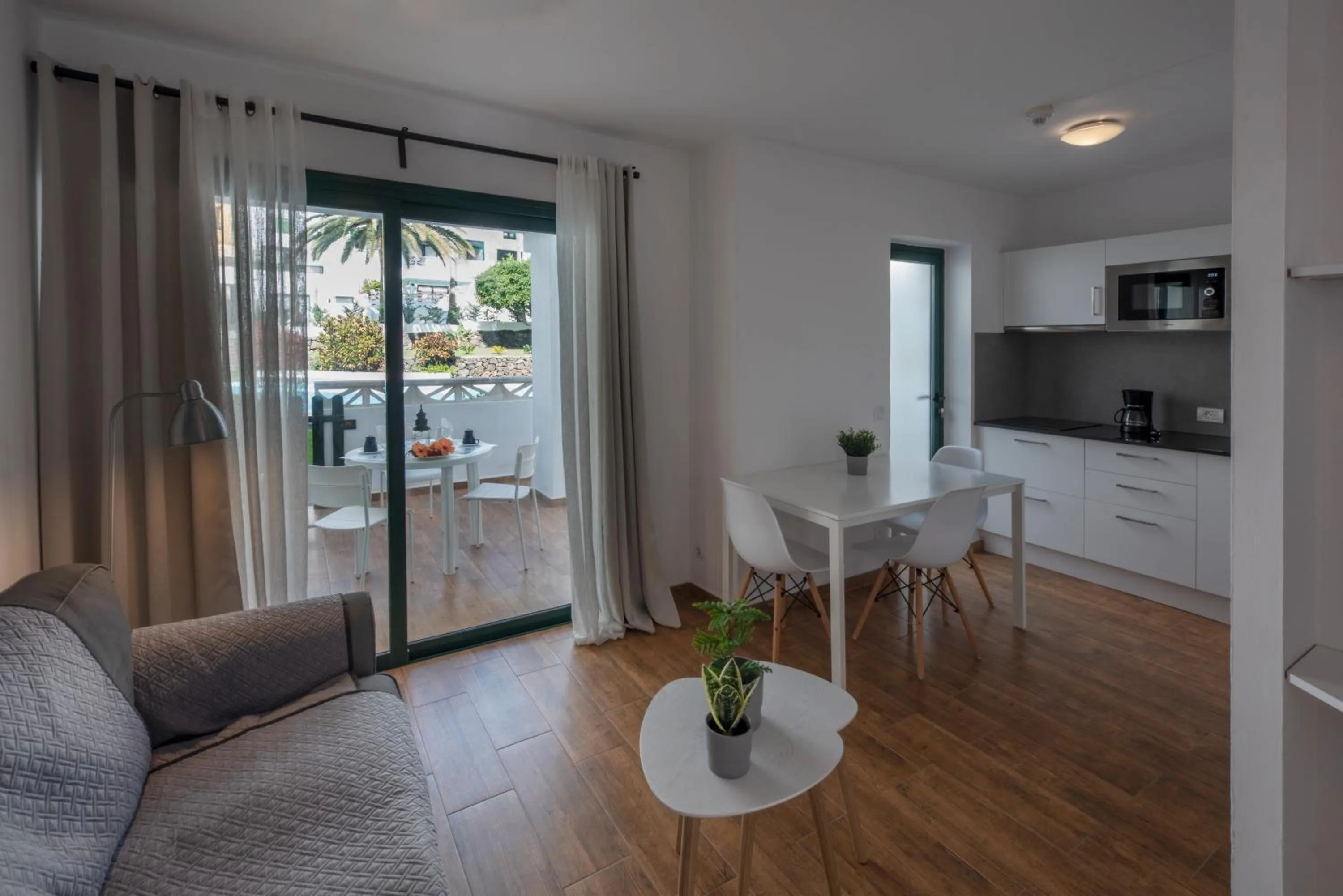 Kitchen or kitchenette in Apartamentos Los Rosales