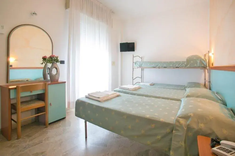Quadruple Room with Balcony - single occupancy in Hotel Vernel Quadruple Room with Balcony - single occupancy in Hotel Vernel