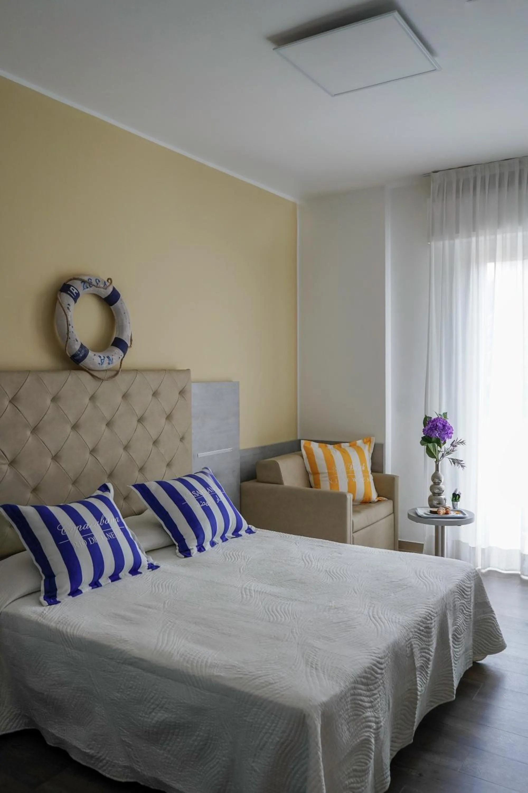 Photo of the whole room in Hotel Vernel