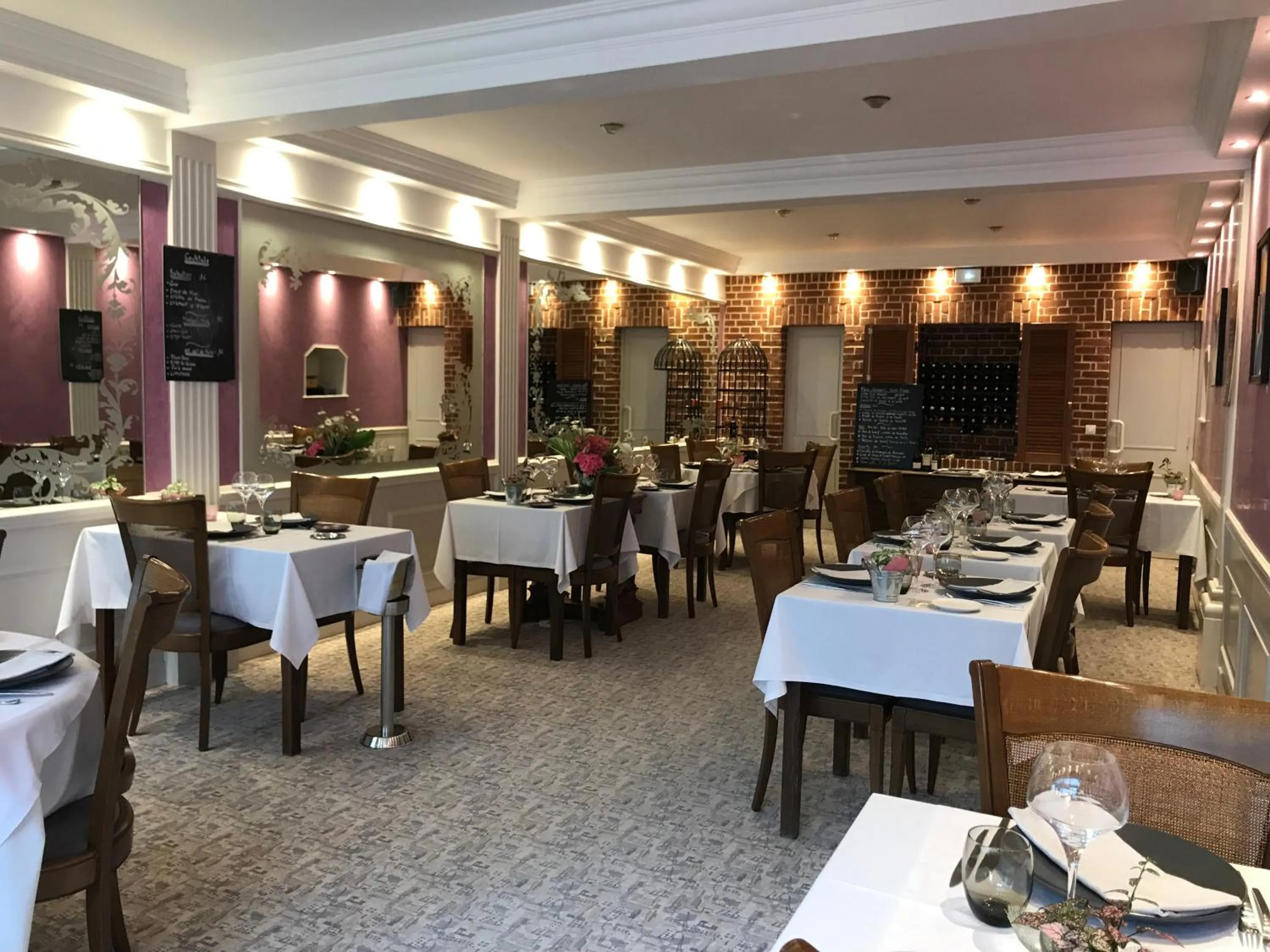 Logis Hotel & Restaurant La Paix