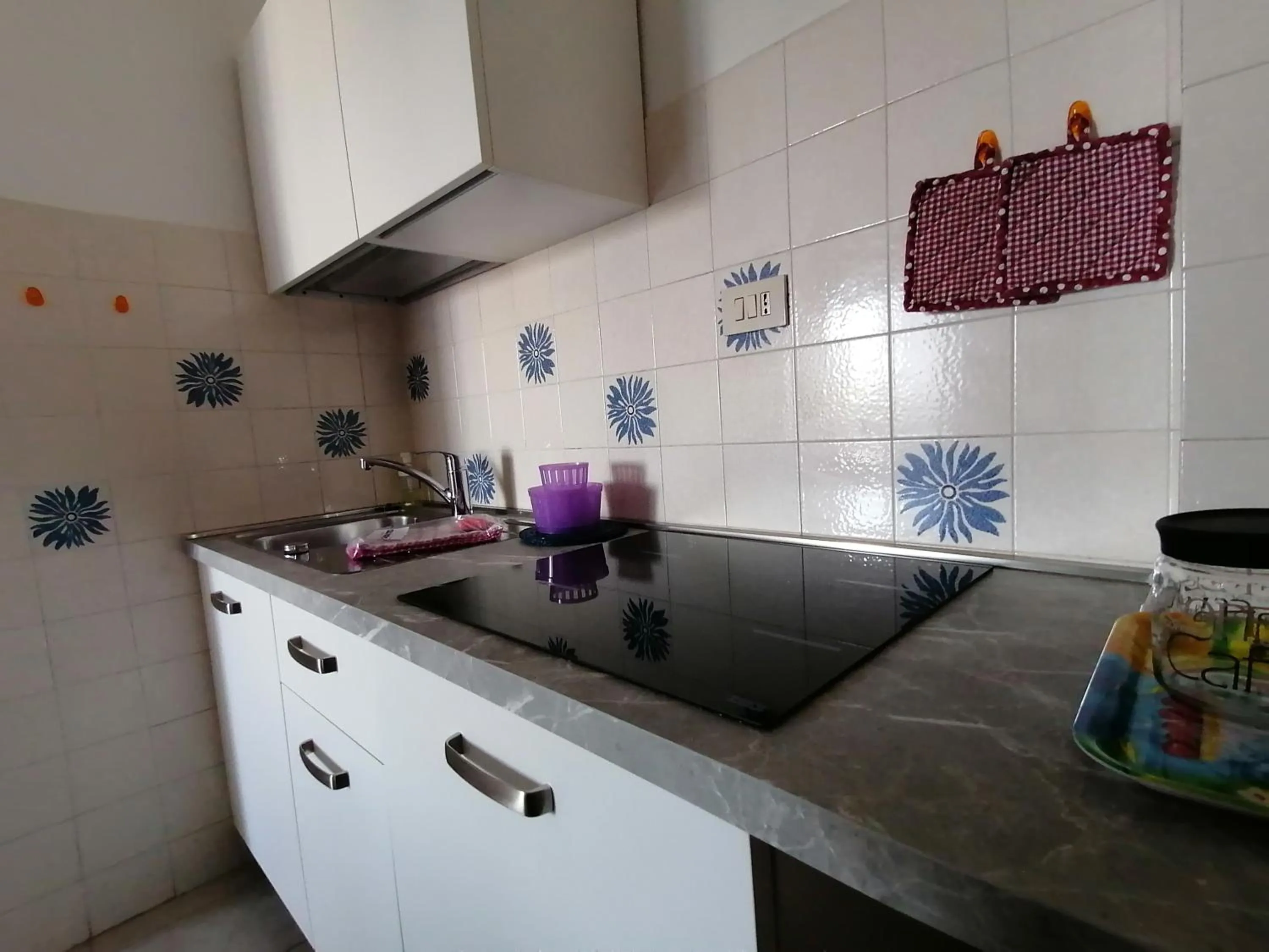 Kitchen or kitchenette in Aurora Residence