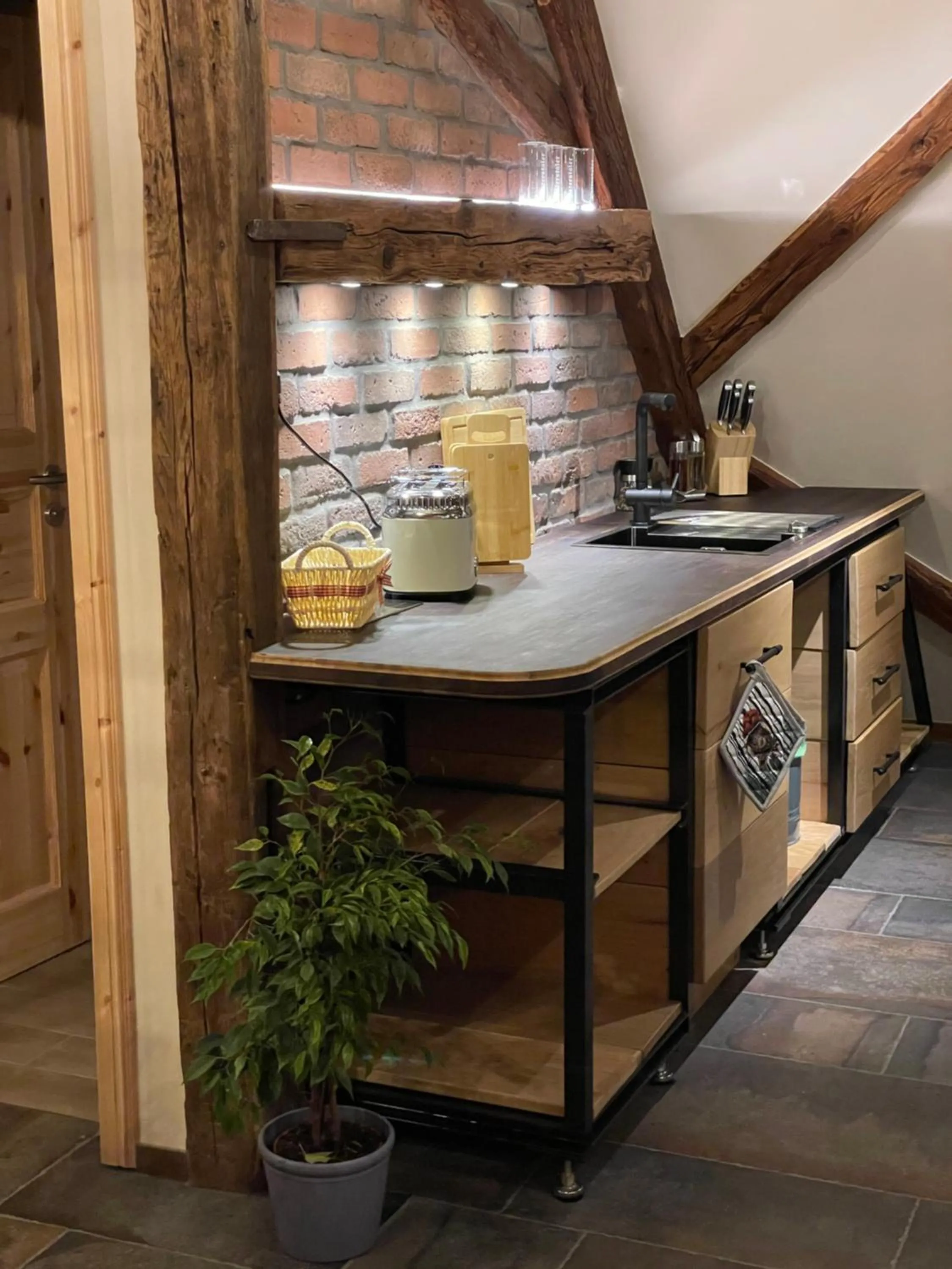 kitchen in Muggel Apartments