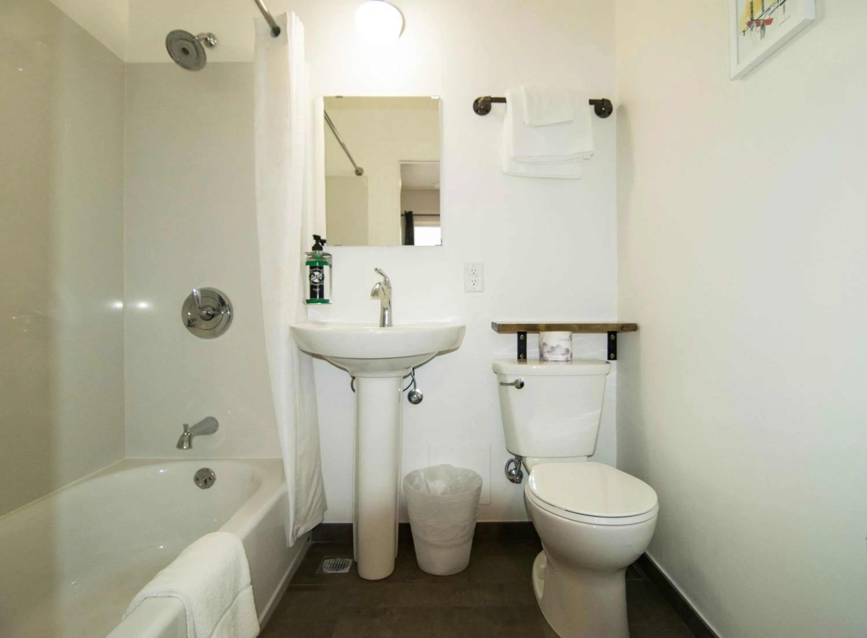 Toilet in The Bartlett Hotel and Guesthouse
