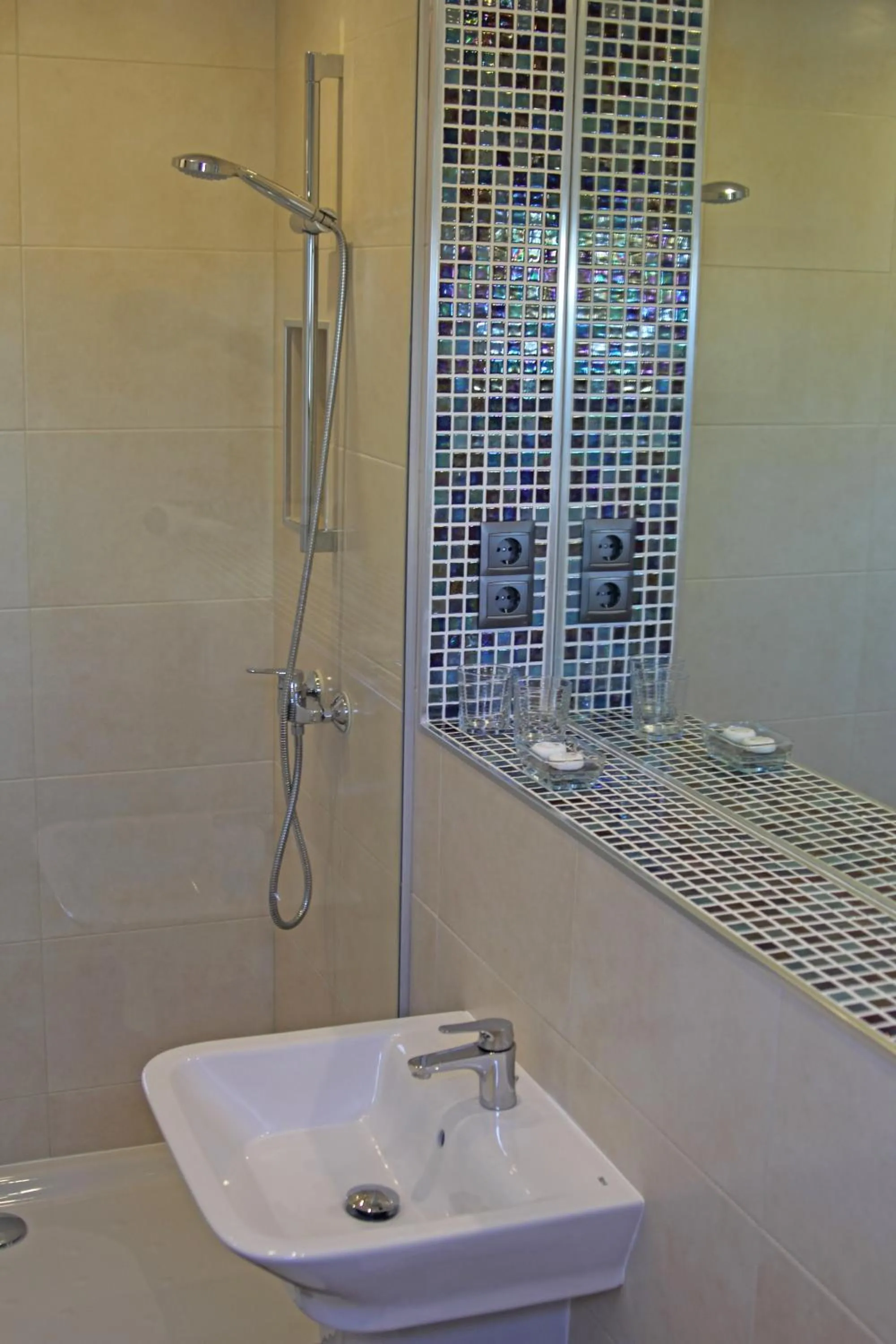 Bathroom in Hostal Avalon