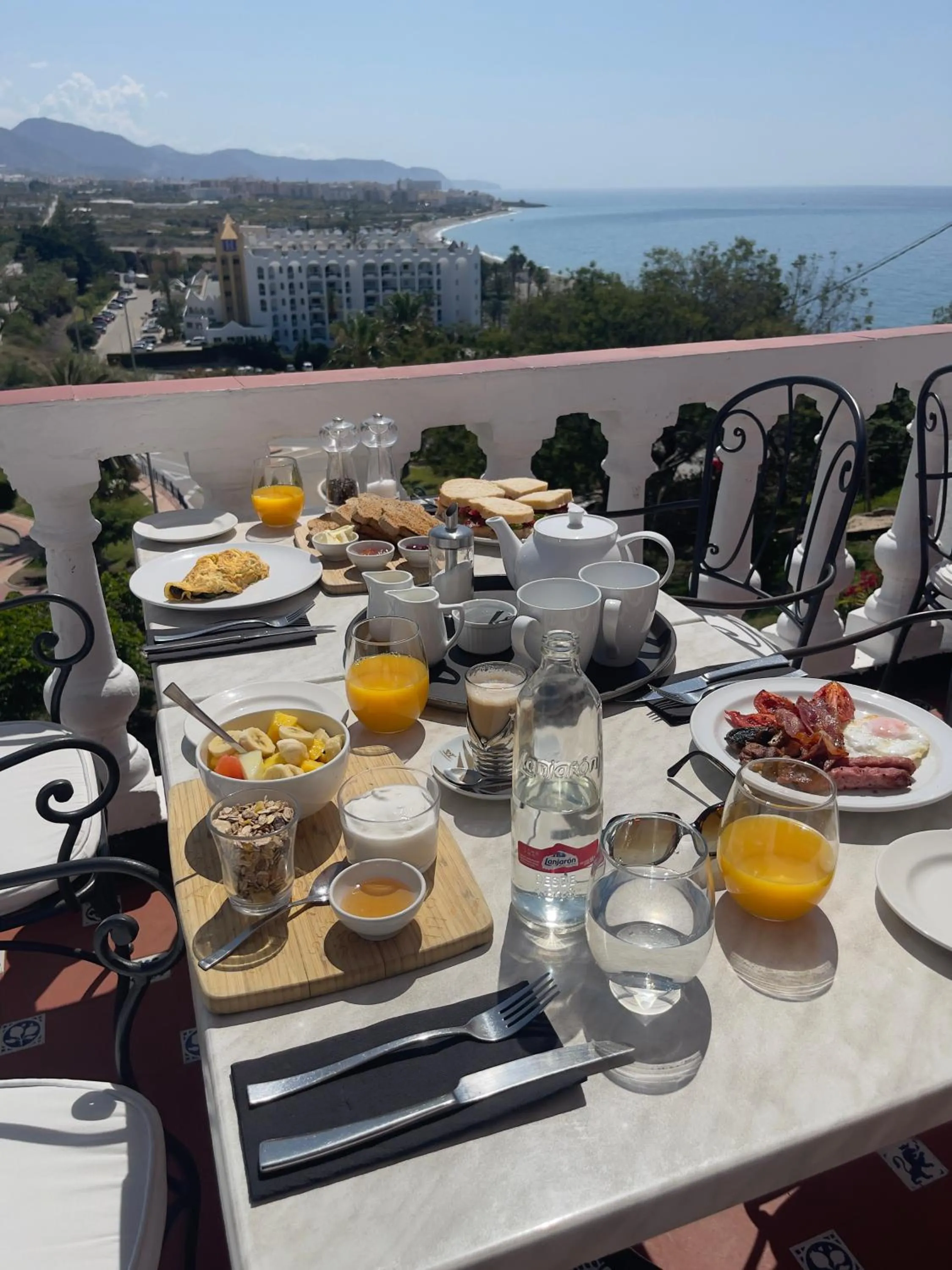 Breakfast in Hostal Avalon