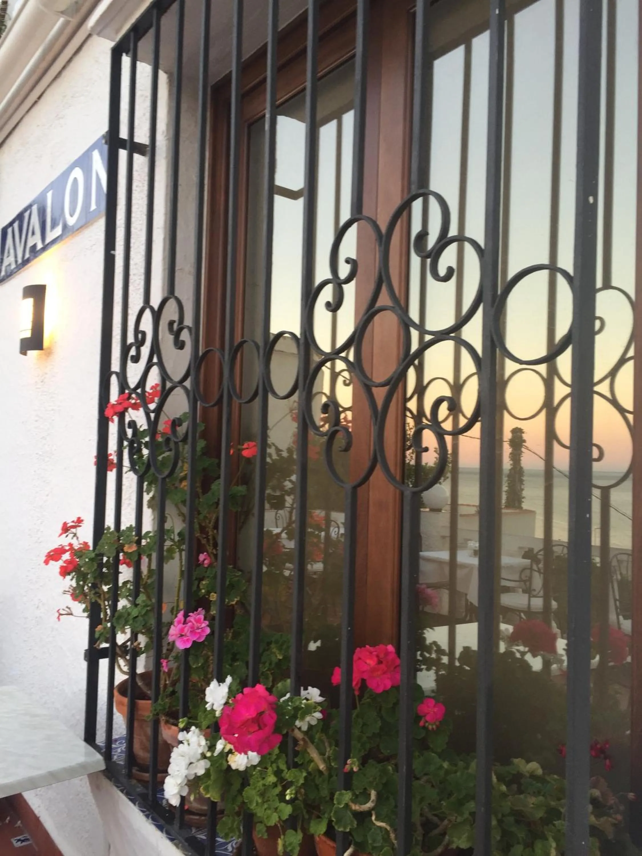 Property building in Hostal Avalon