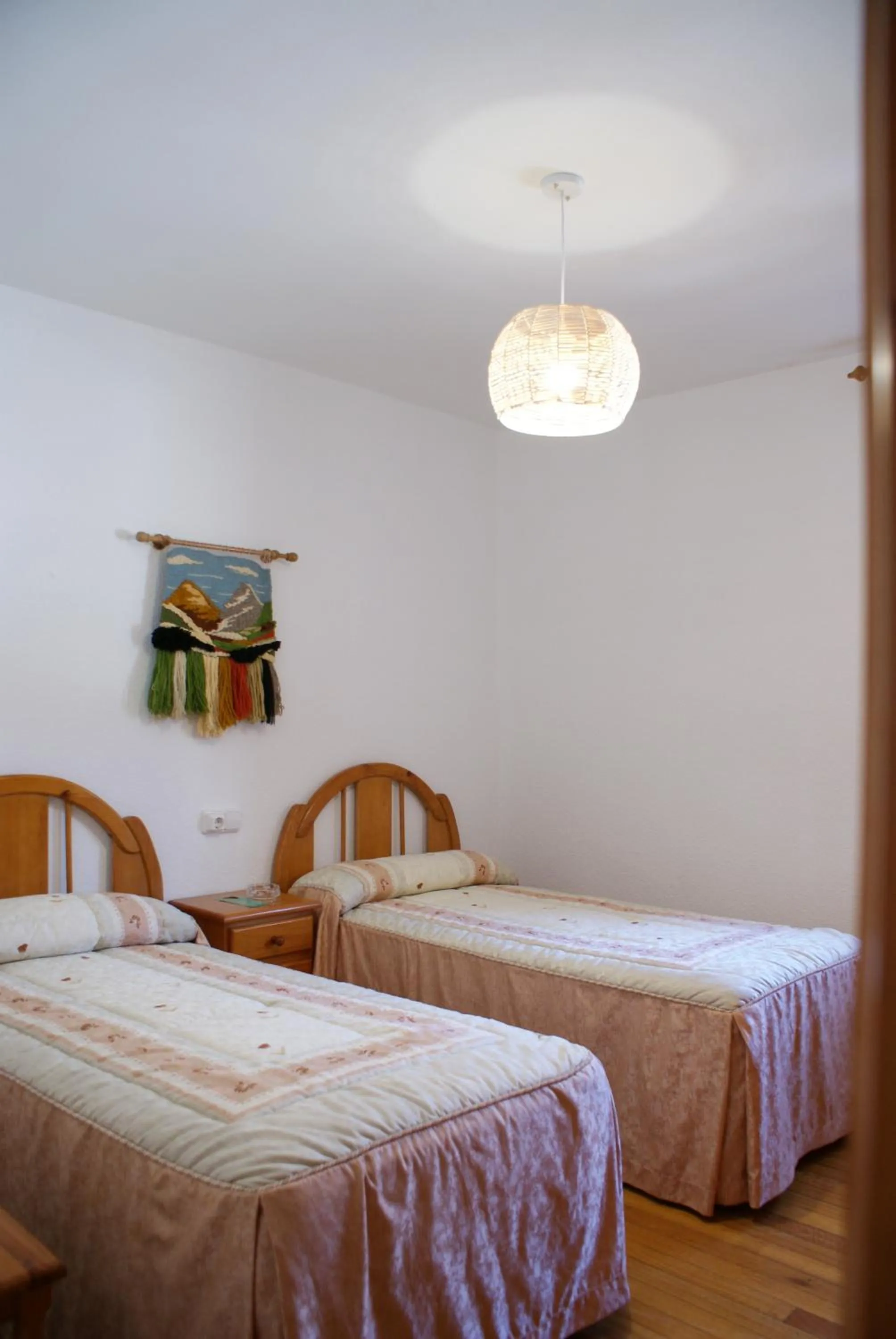 Standard Twin Room with Shared Bathroom in Casa Crescente