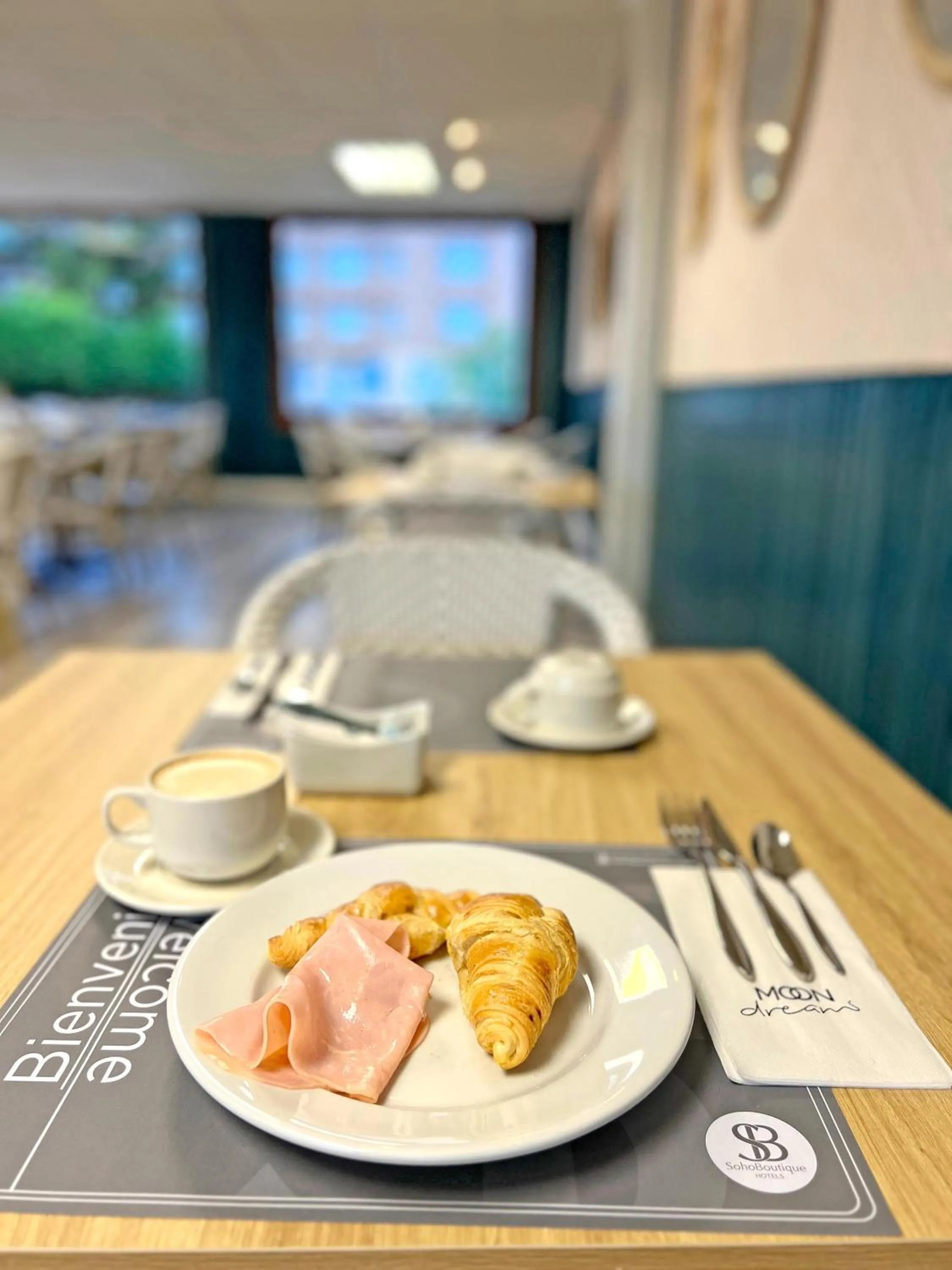 Breakfast in Moon Dreams Noja